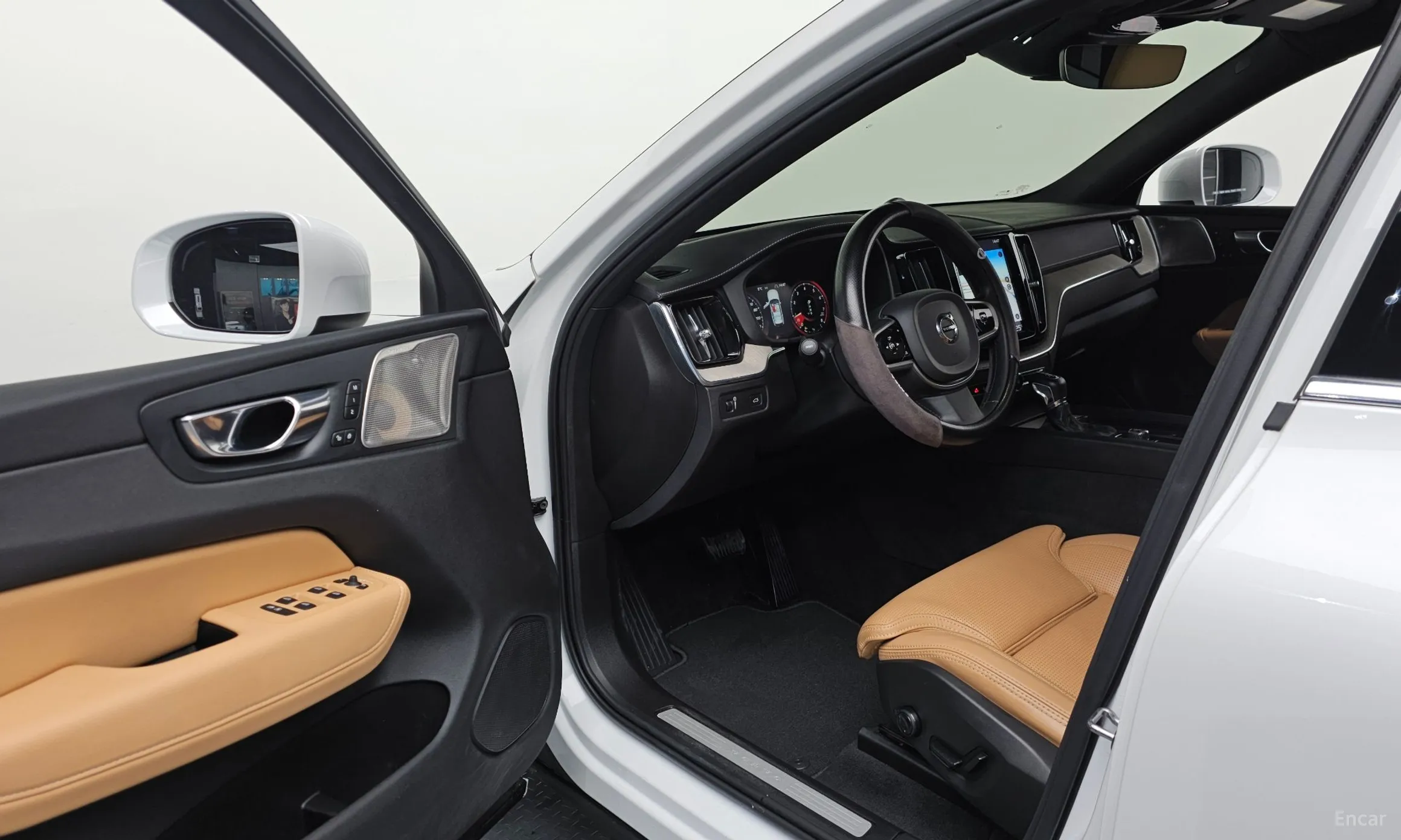Volvo XC60 Gen 2 превью 10