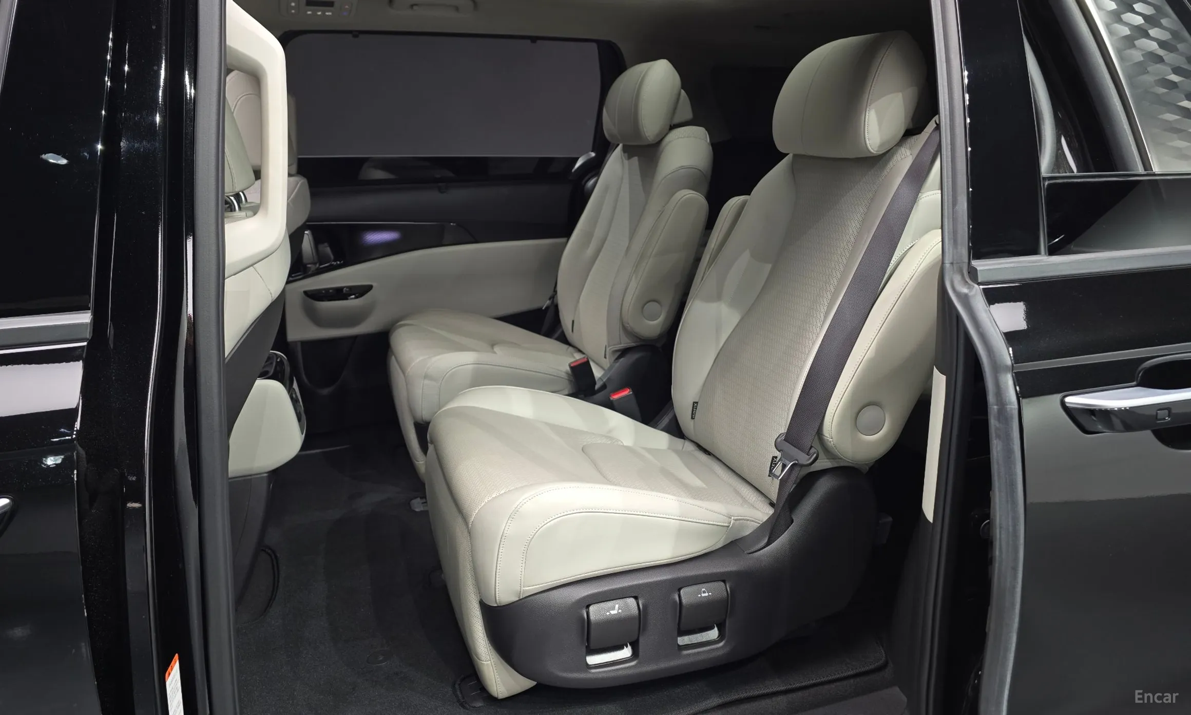 Kia Carnival Gen 4 превью 12