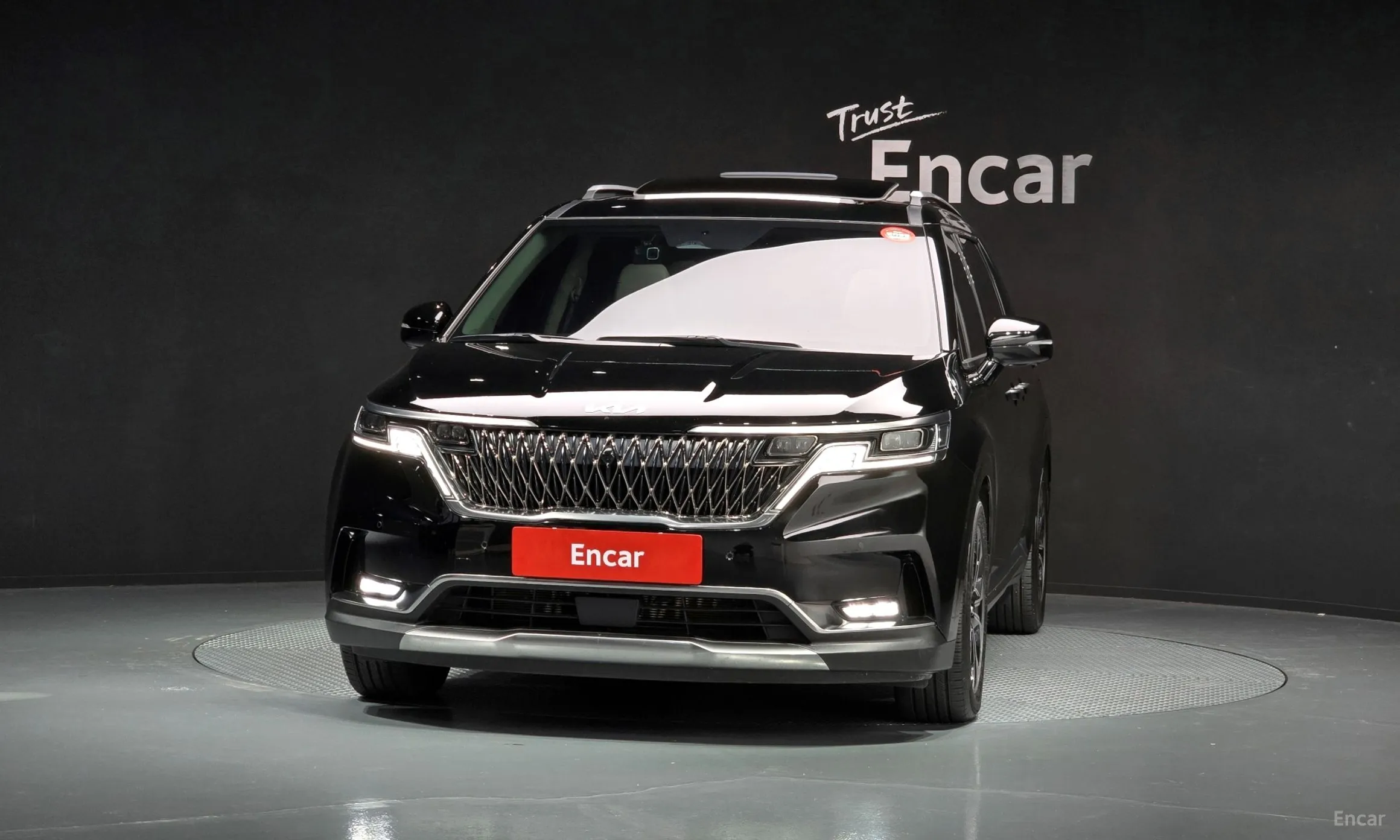 Kia Carnival Gen 4 превью 3