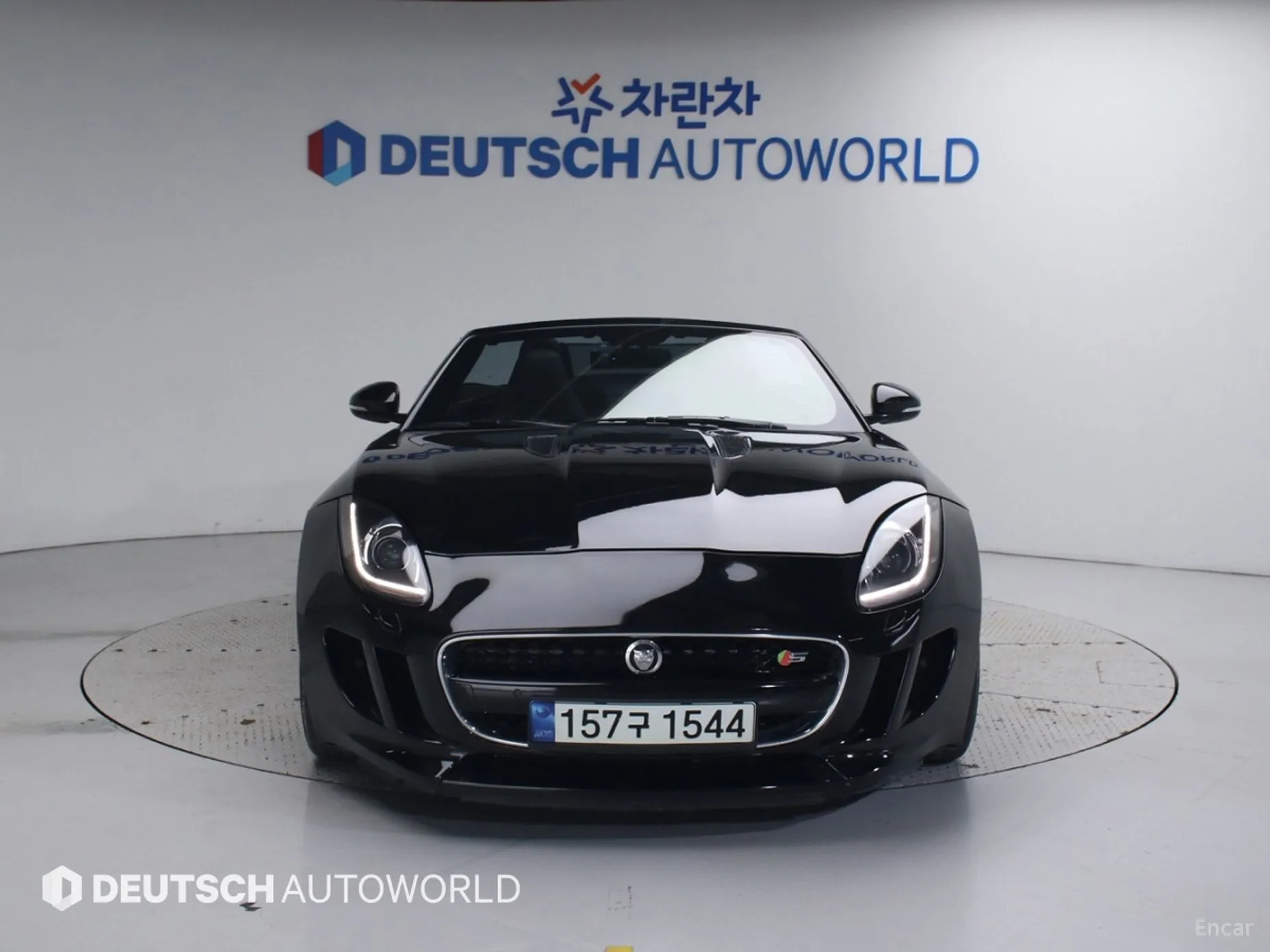 Jaguar F-TYPE превью 3