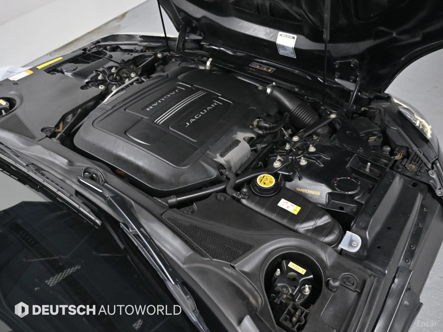 Jaguar F-TYPE превью 6