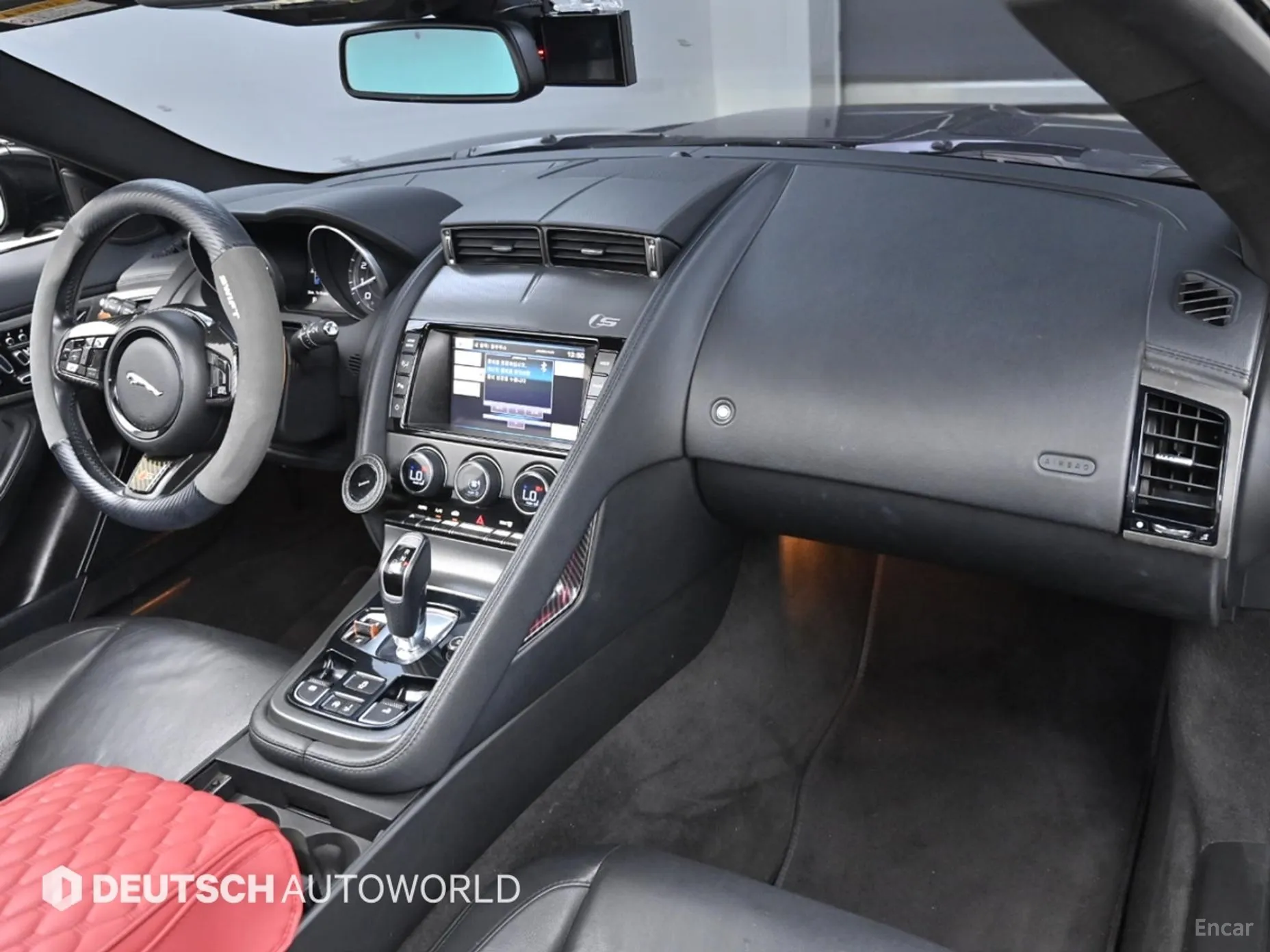 Jaguar F-TYPE превью 7