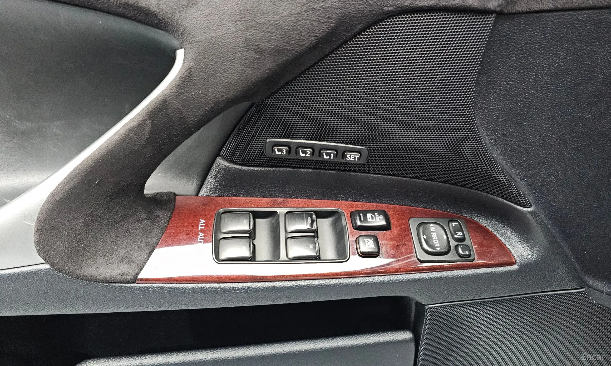 Lexus IS250 превью 13