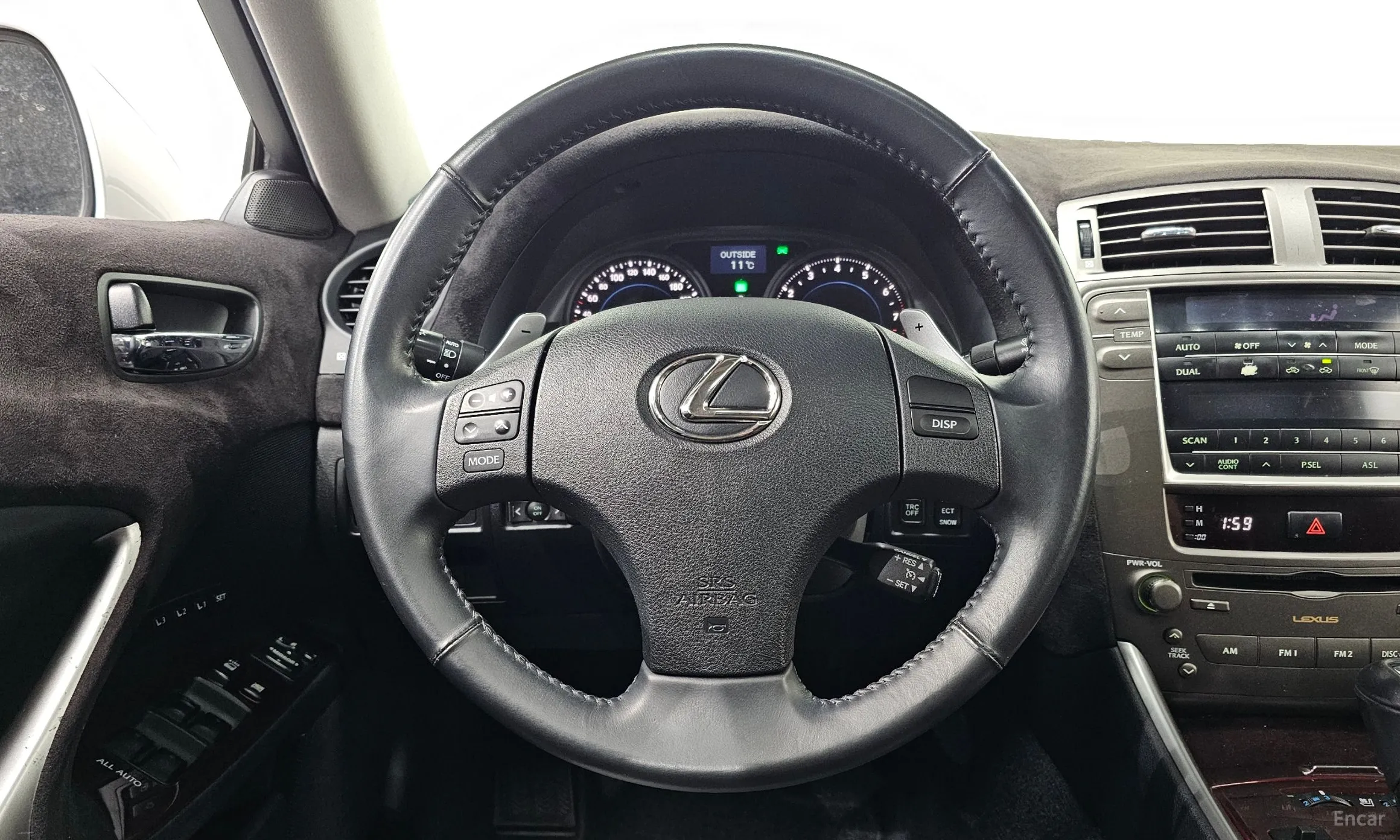 Lexus IS250 превью 18