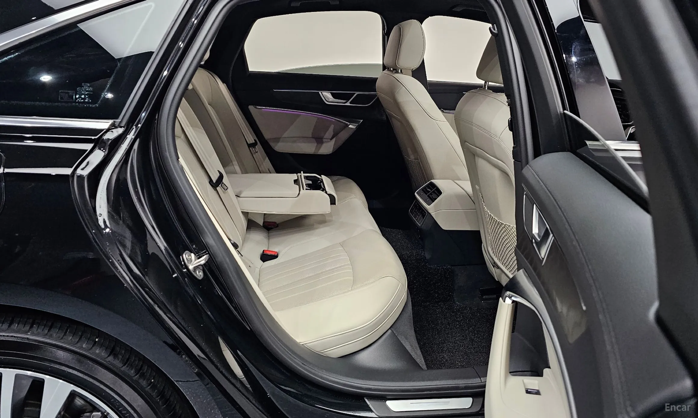 Audi A6 (C8) превью 12