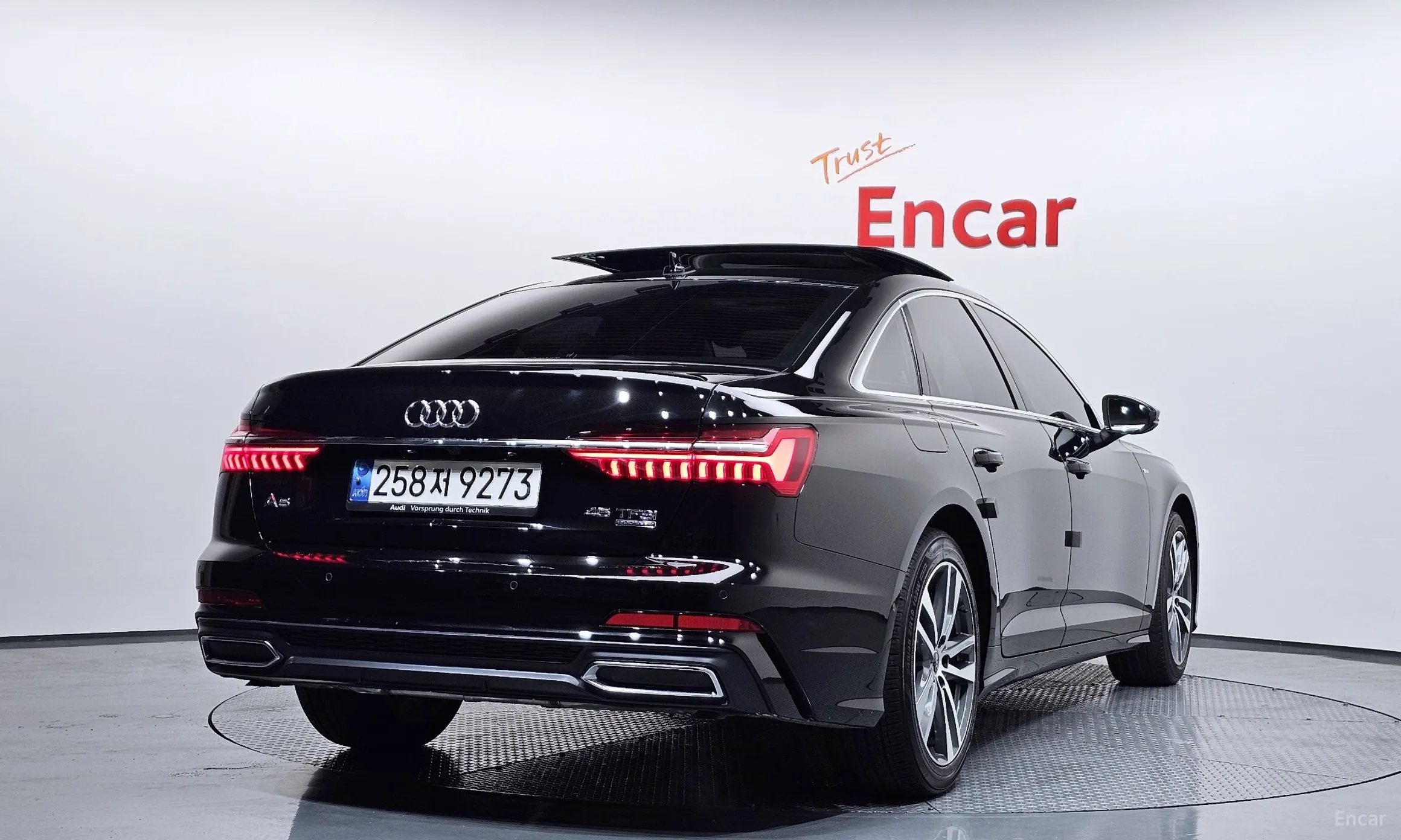 Audi A6 (C8)