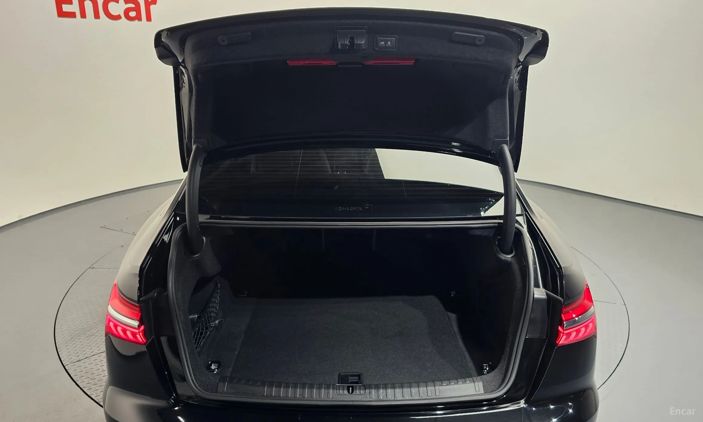 Audi A6 (C8) превью 20