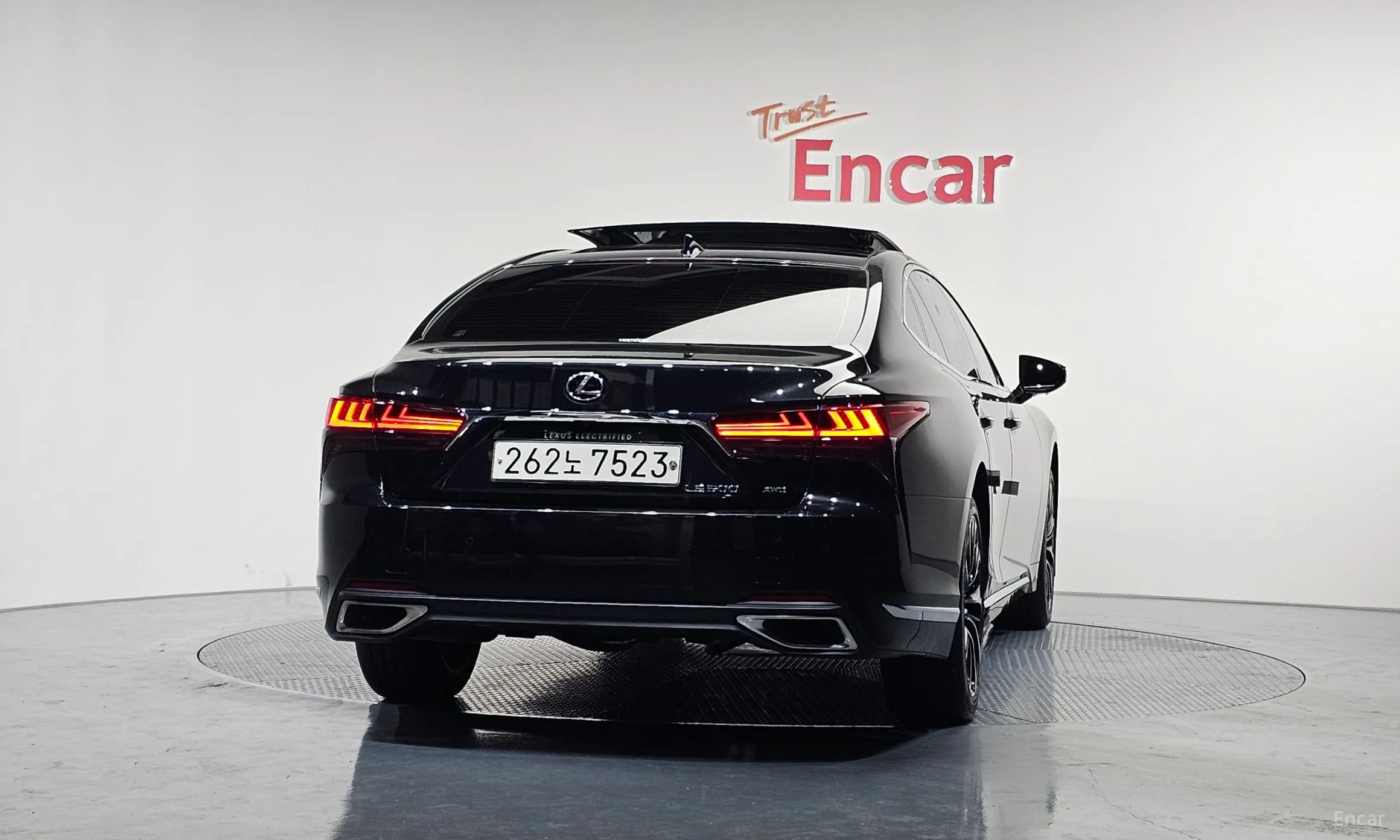 Lexus LS500 5th Generation превью 4