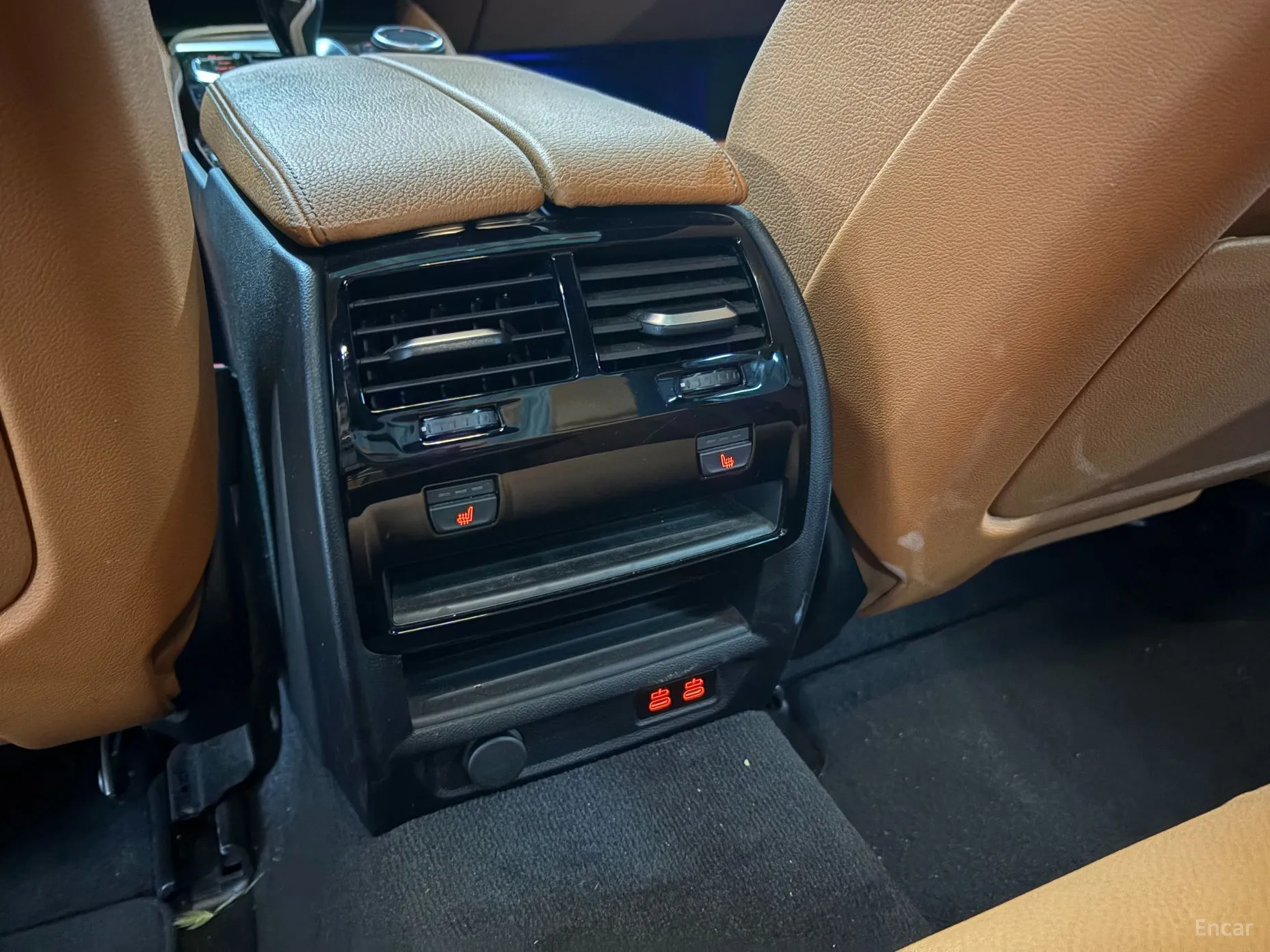 BMW 5 Series (G30) превью 19