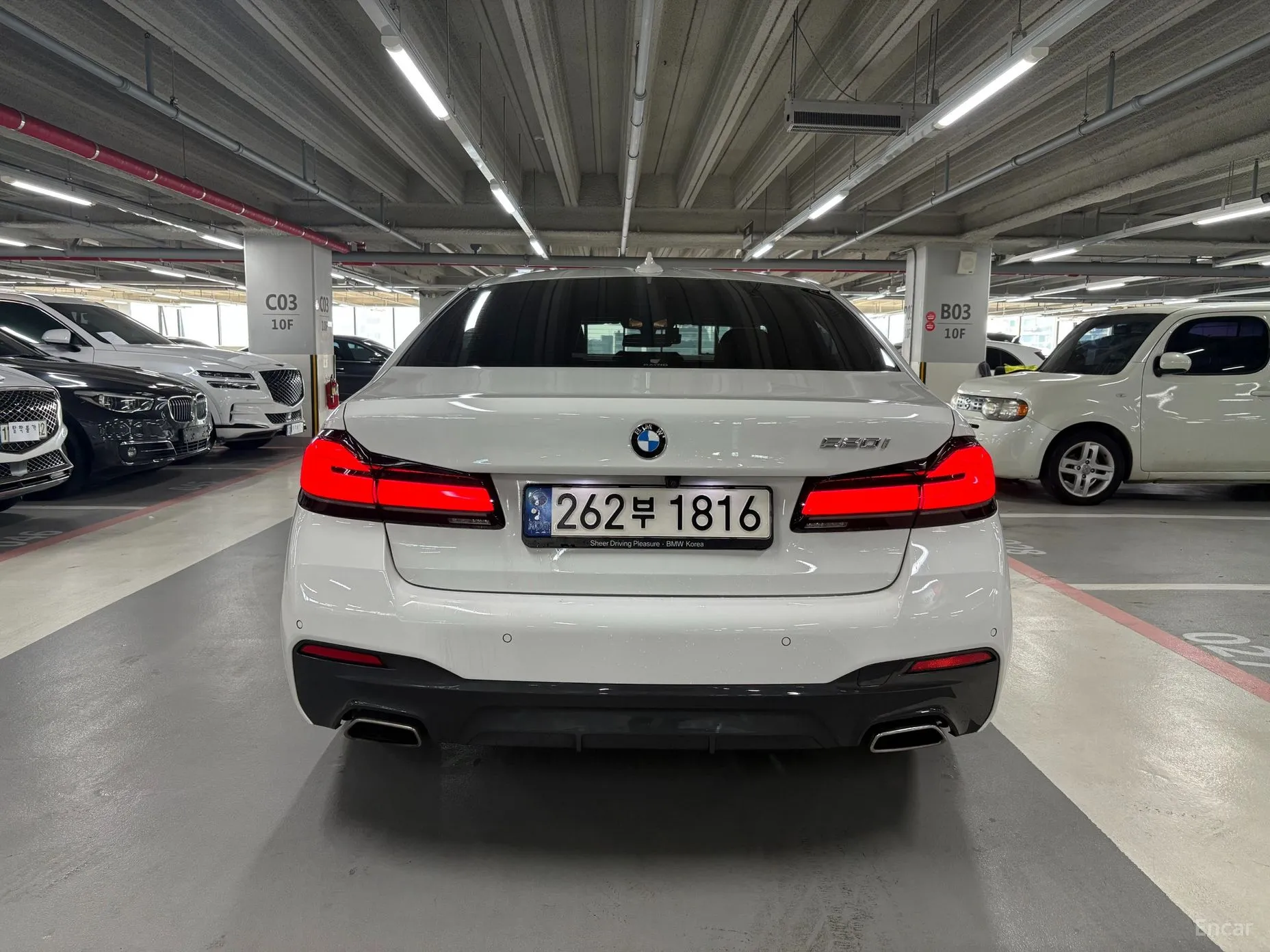 BMW 5 Series (G30) превью 4