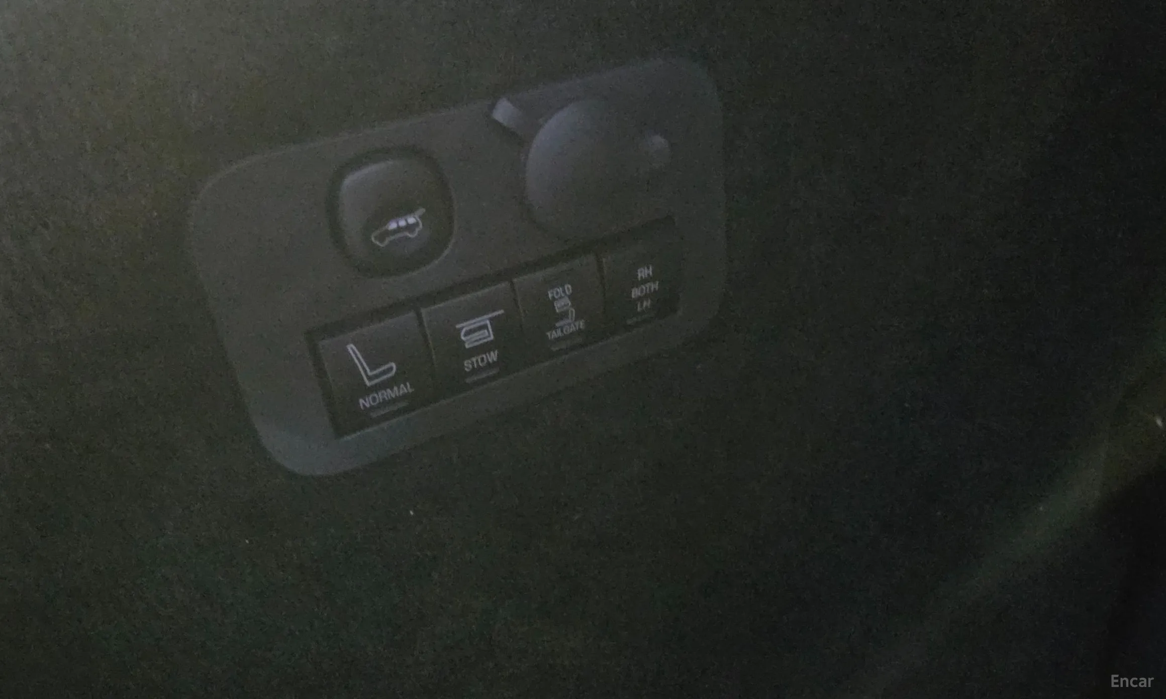 Lincoln MKT превью 14