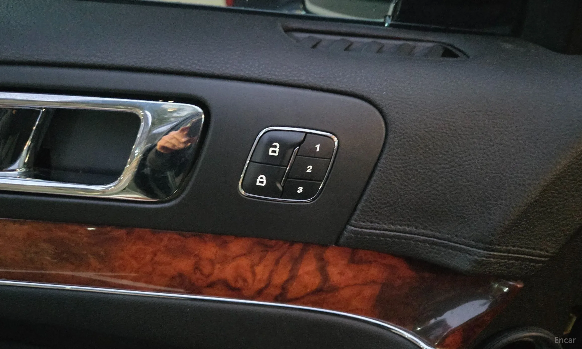Lincoln MKT превью 17