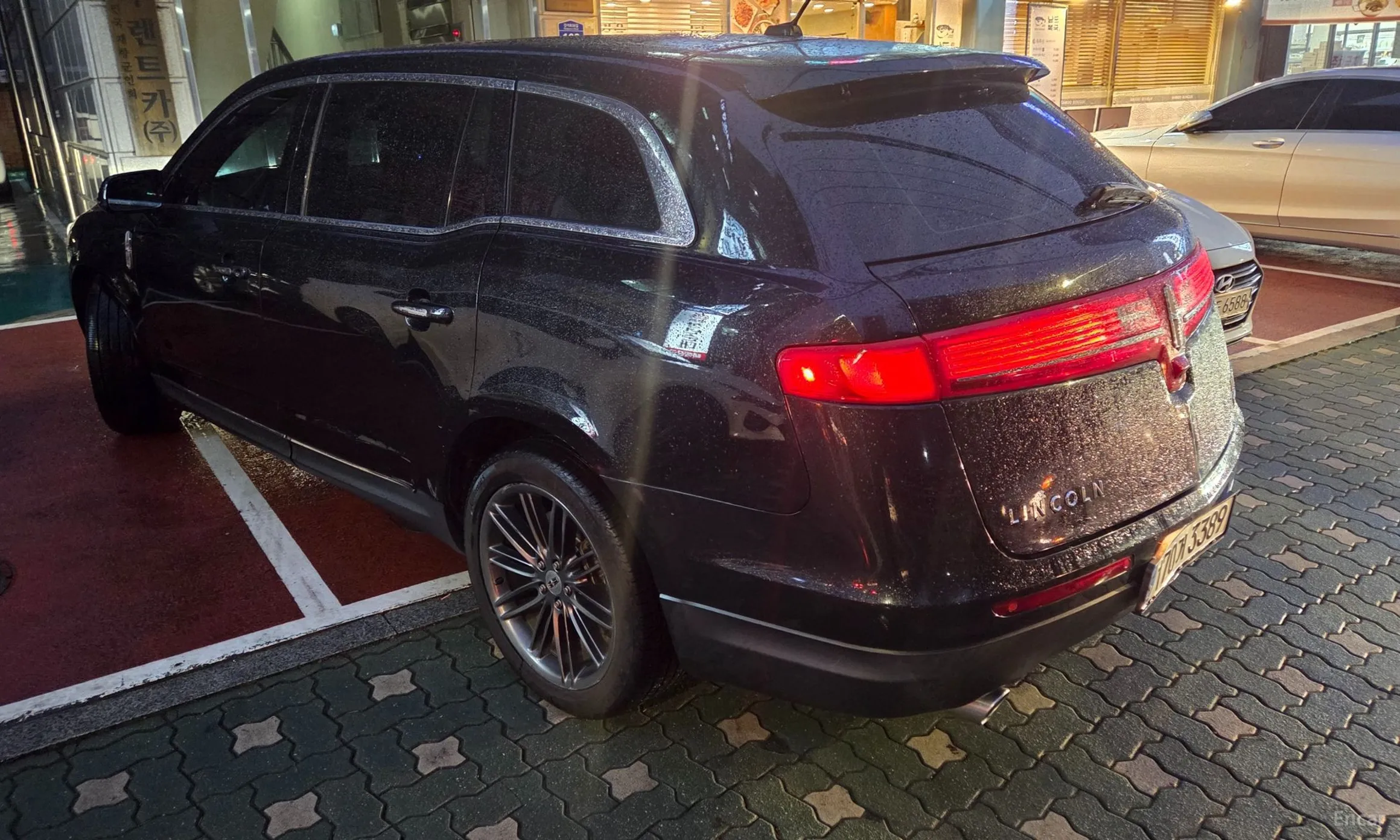 Lincoln MKT превью 6
