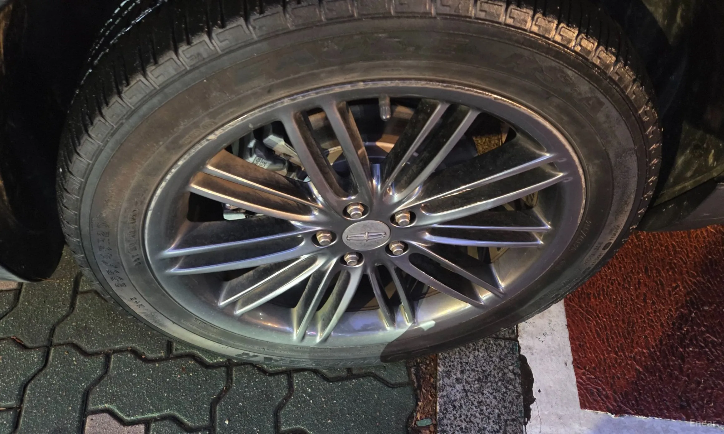 Lincoln MKT превью 8