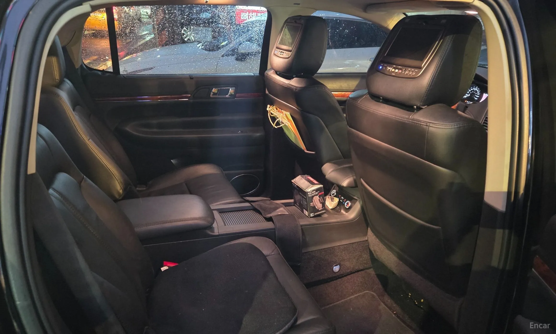 Lincoln MKT превью 9