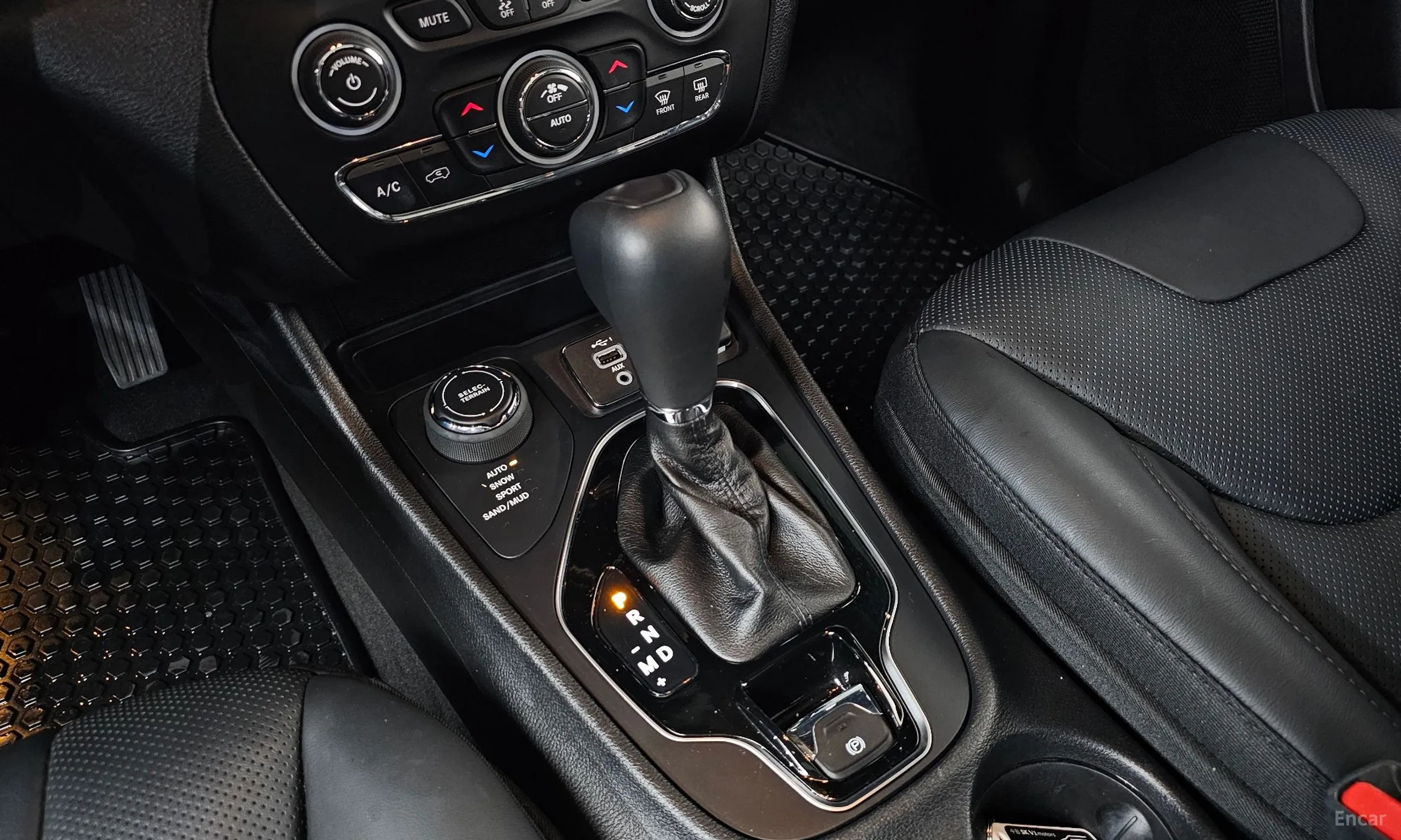 Jeep Cherokee (KL) превью 9