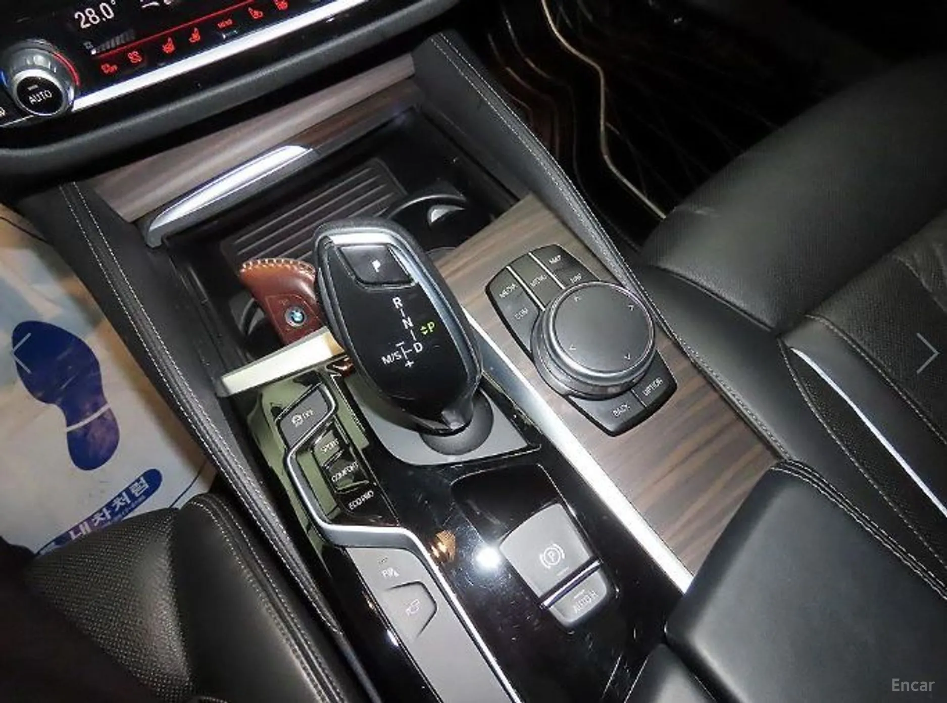 BMW 5 Series (G30) превью 12