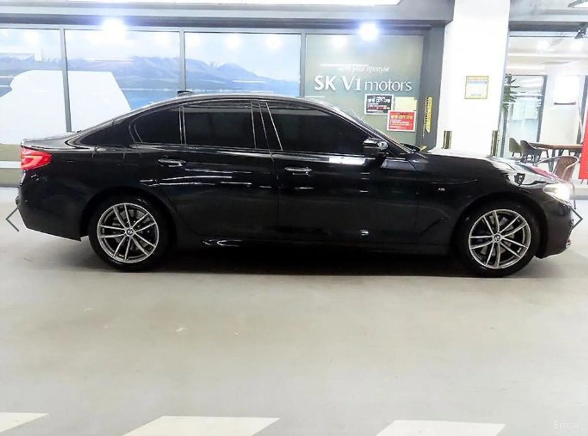 BMW 5 Series (G30) превью 3
