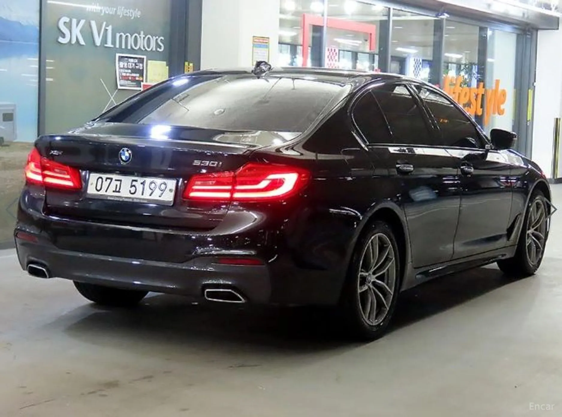 BMW 5 Series (G30) превью 4
