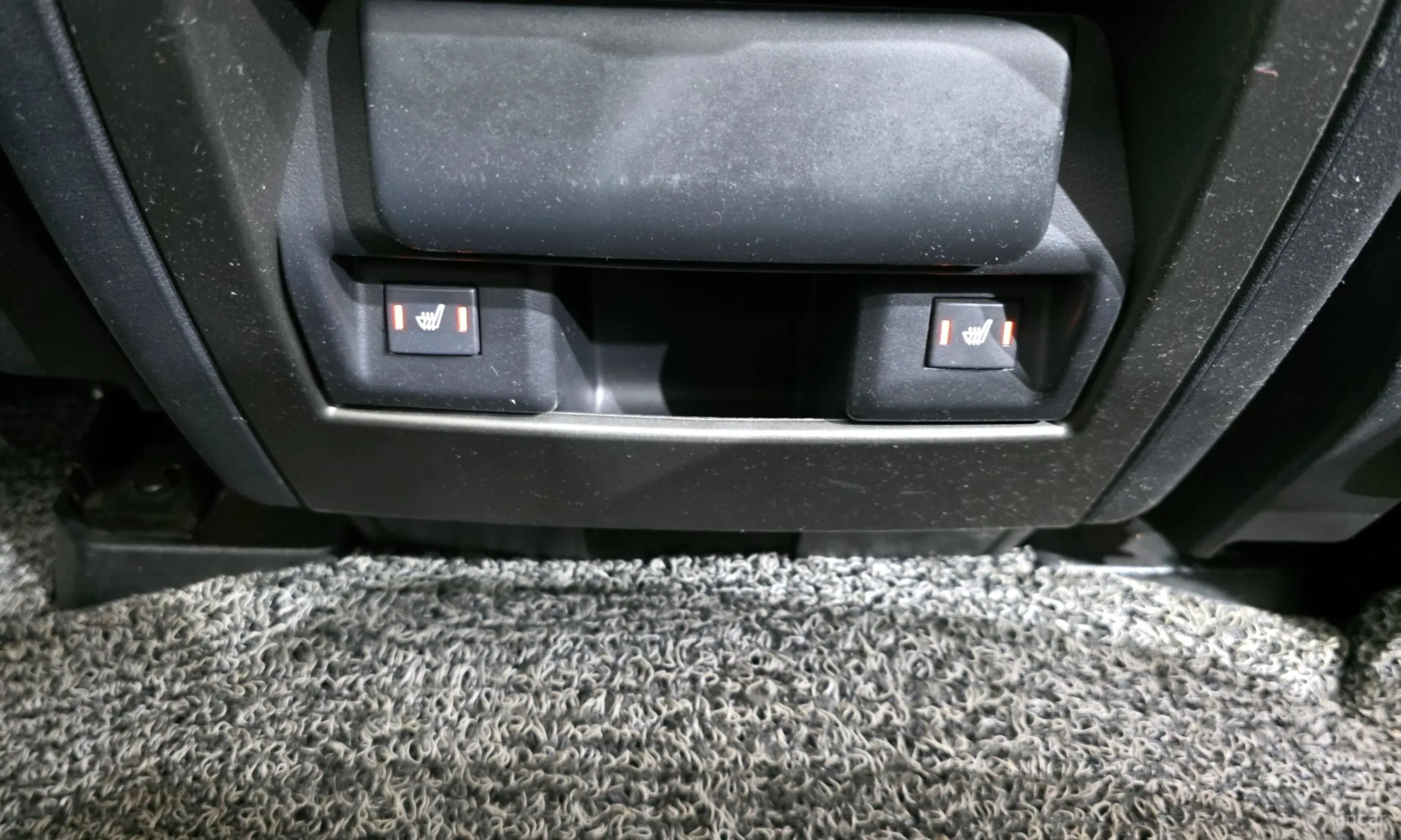Land Rover Discovery 4 превью 19