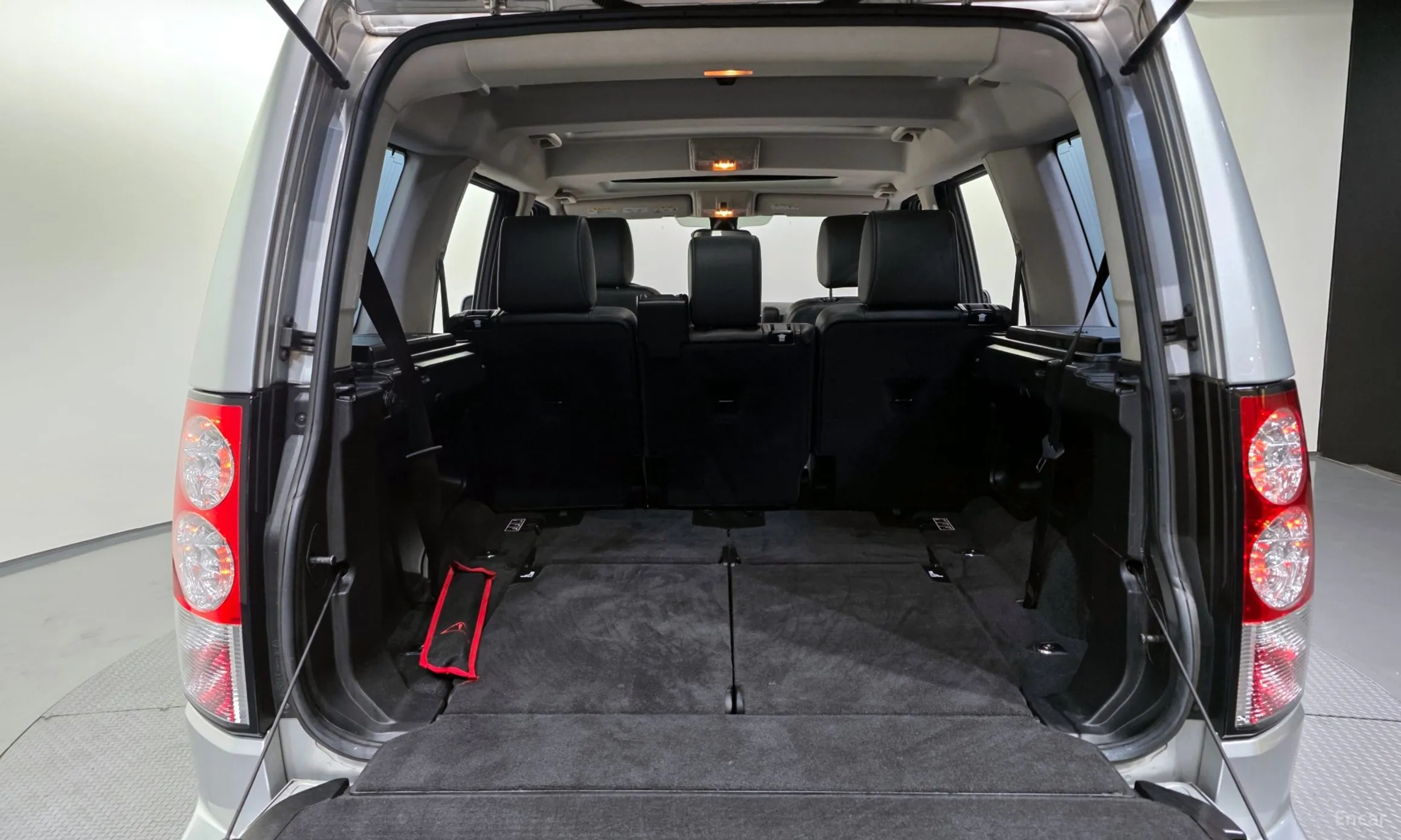 Land Rover Discovery 4 превью 20