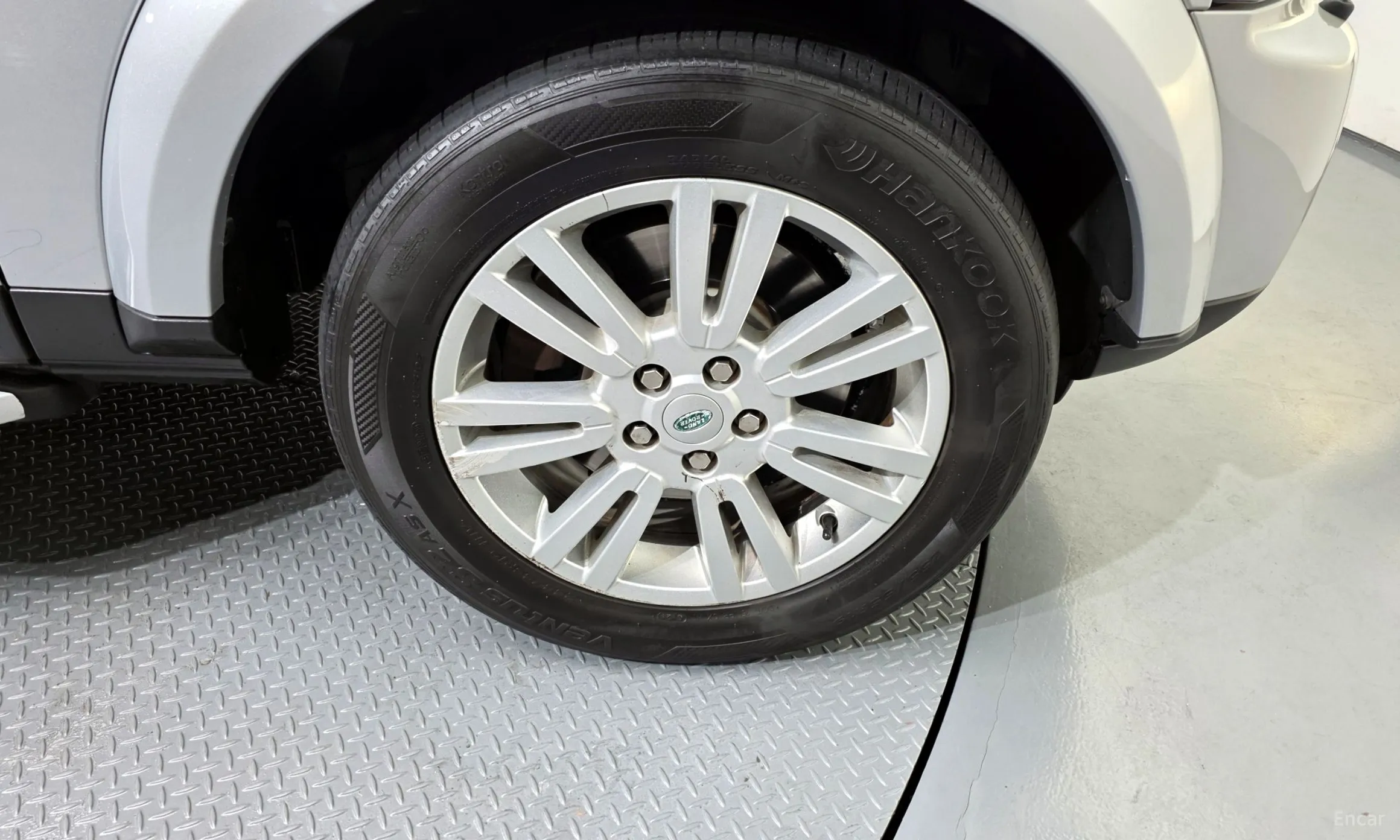 Land Rover Discovery 4 превью 5