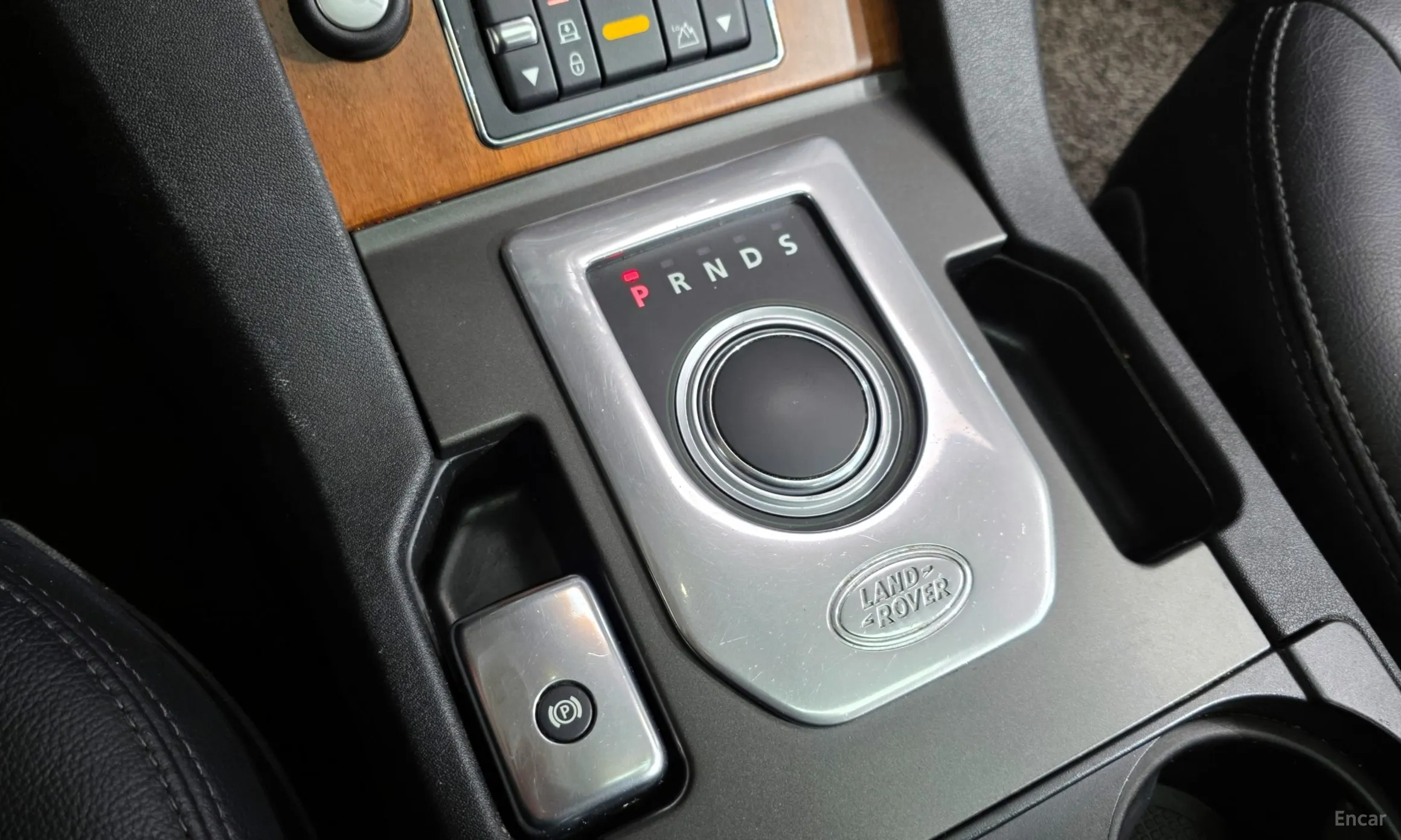 Land Rover Discovery 4 превью 9