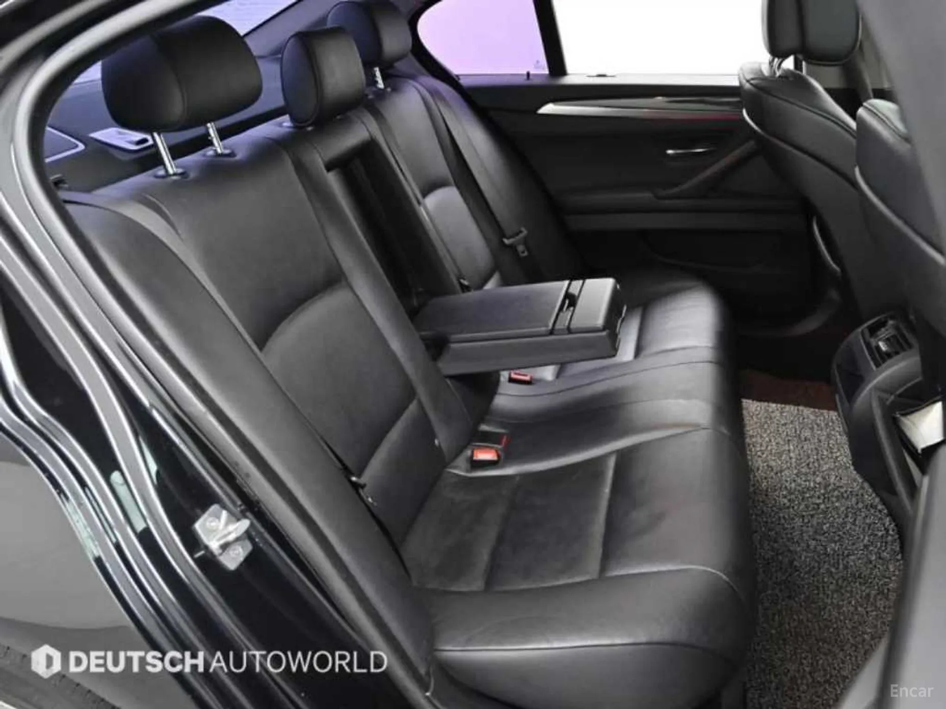 BMW 5 Series (F10) превью 11