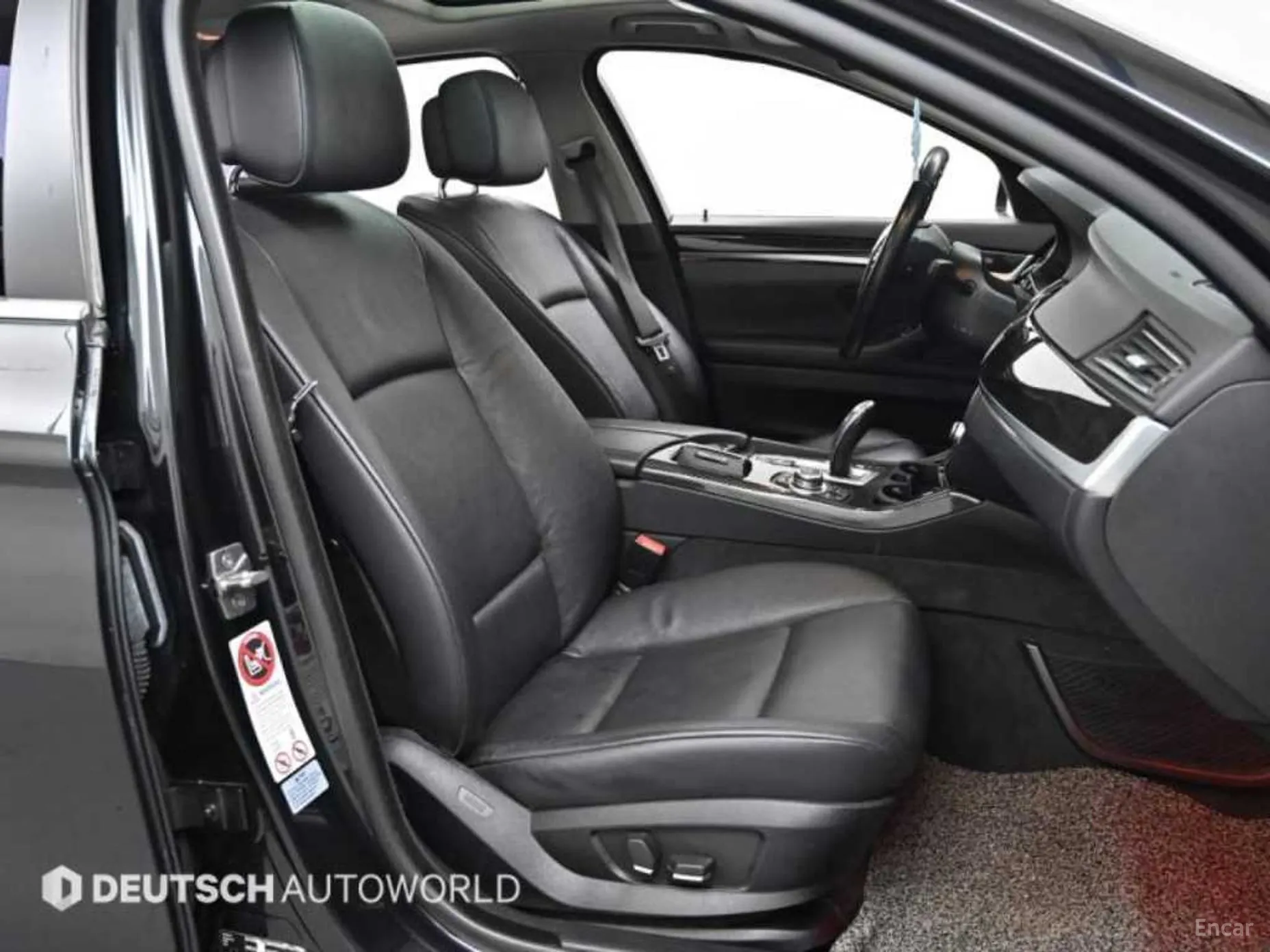 BMW 5 Series (F10) превью 9