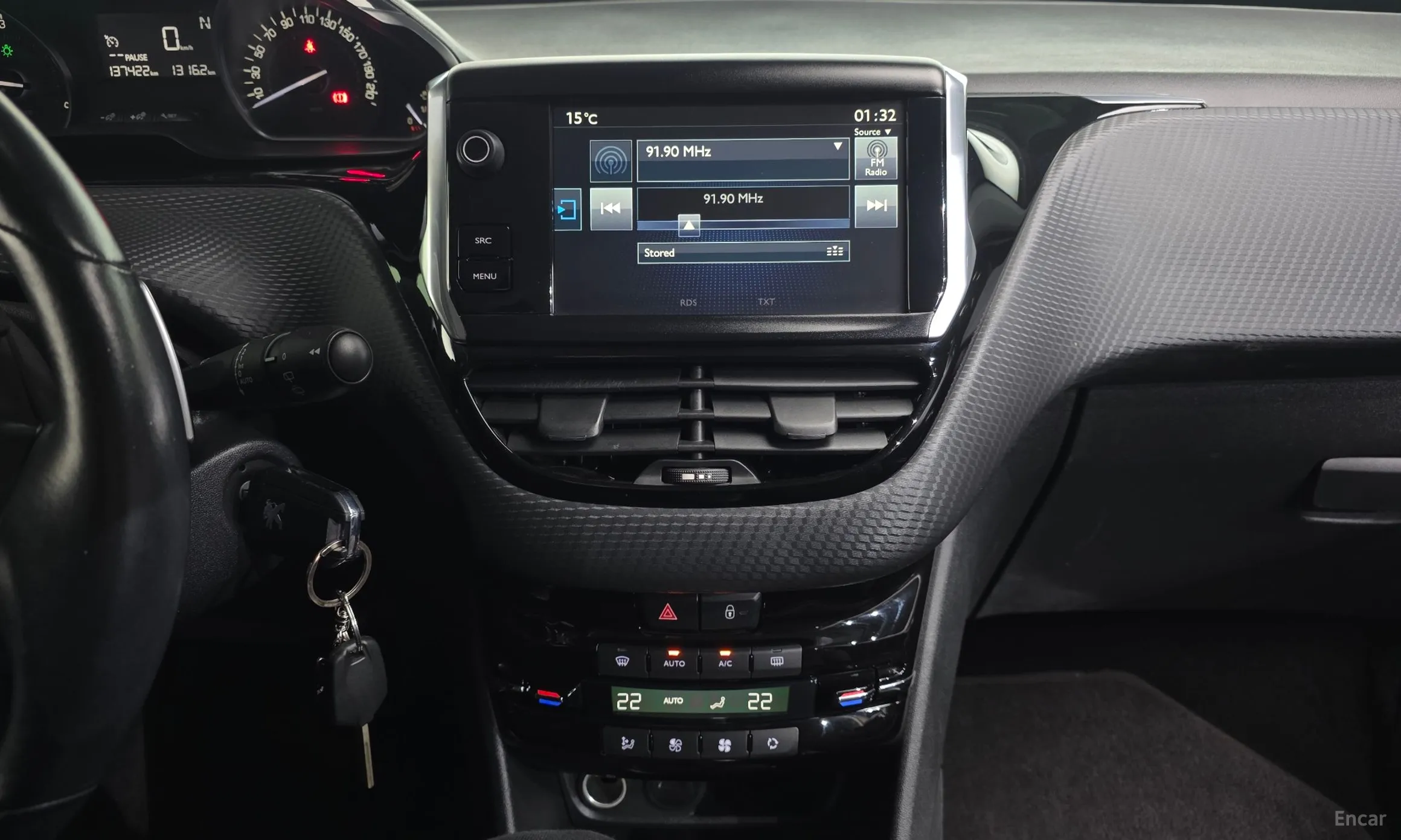 Peugeot 208 превью 14