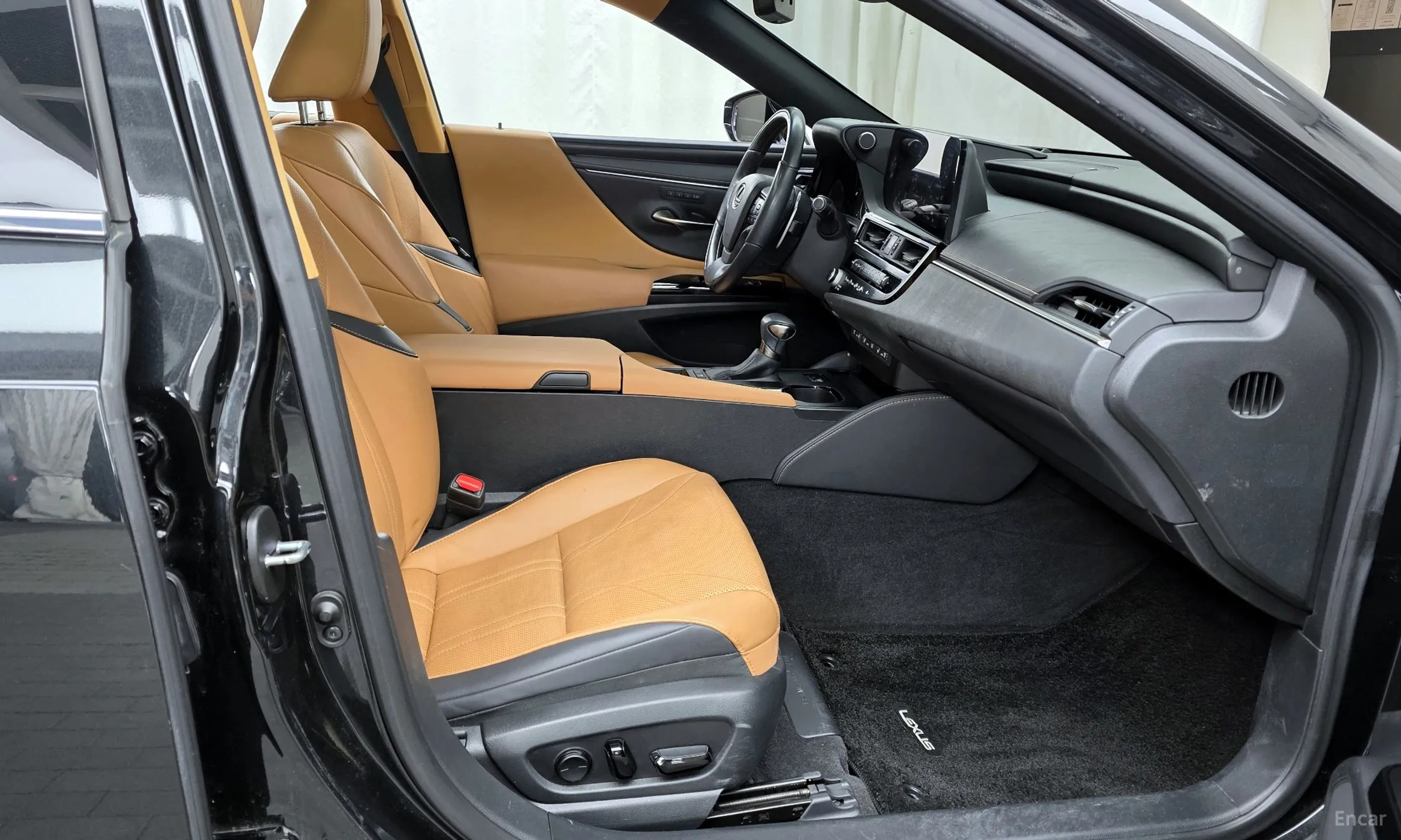 Lexus ES300h 7th Generation превью 11