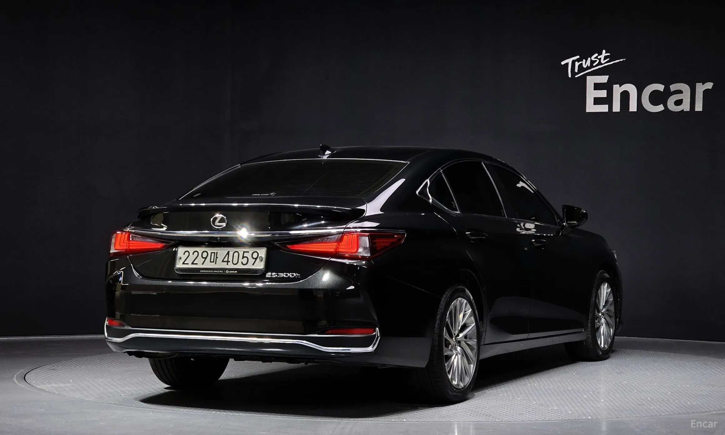 Lexus ES300h 7th Generation