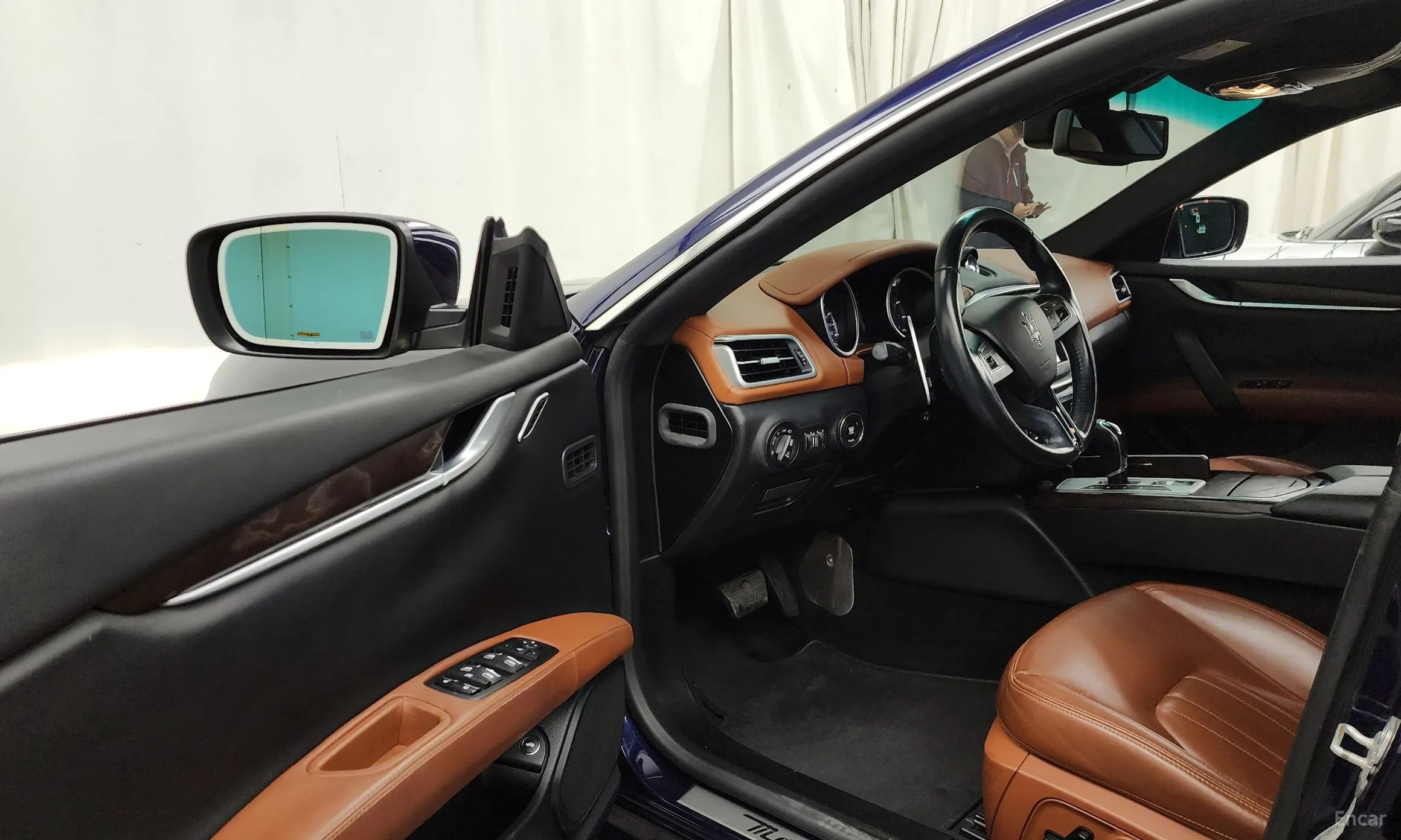 Maserati Ghibli превью 10