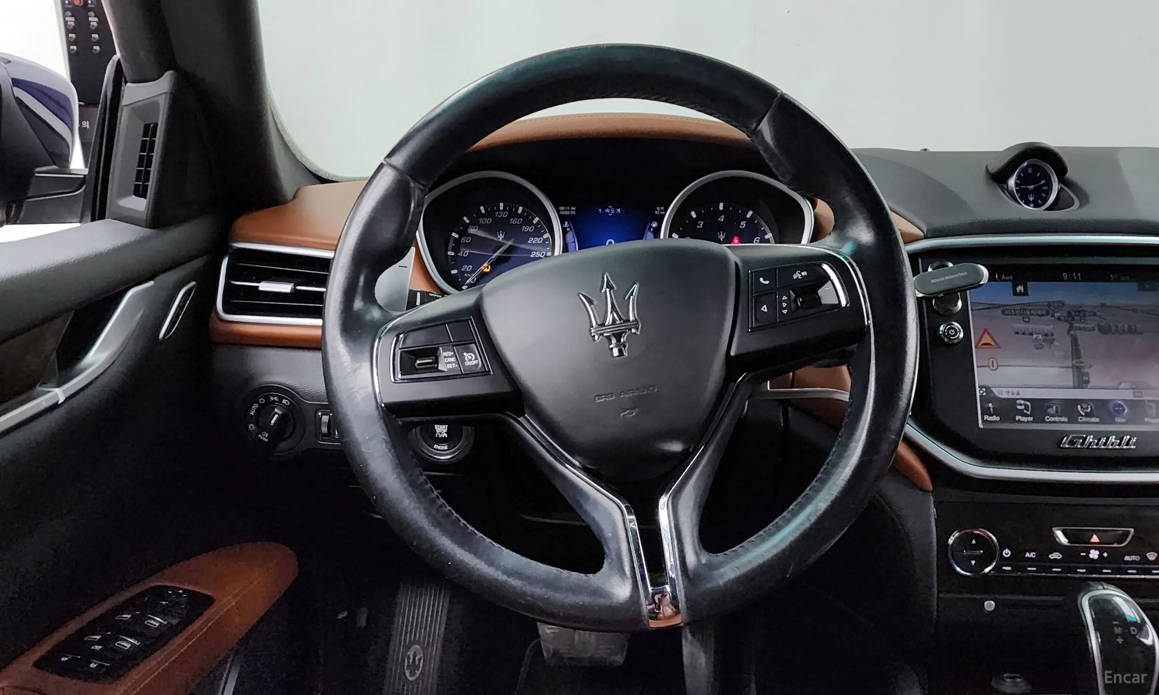 Maserati Ghibli превью 13