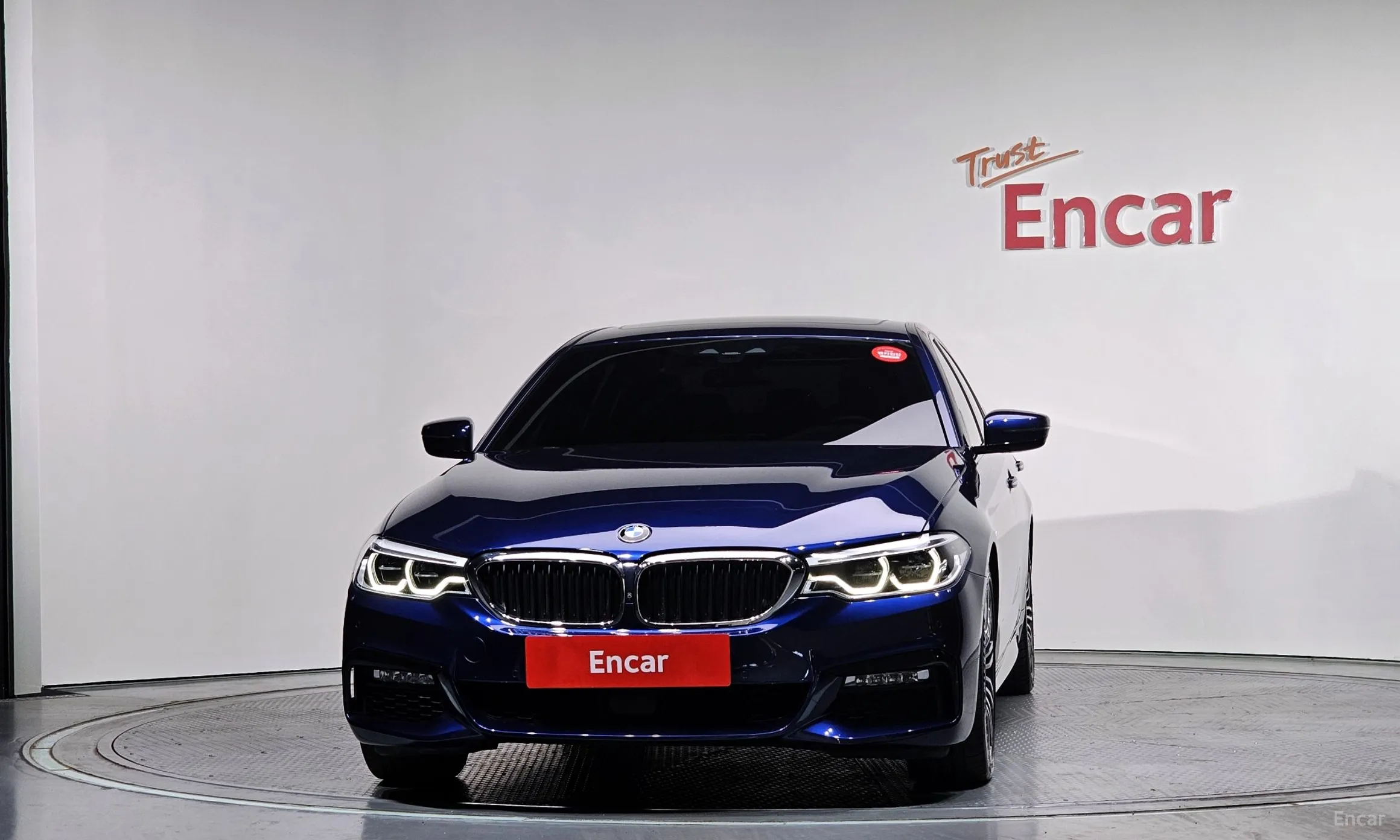 BMW 5 Series (G30) превью 3