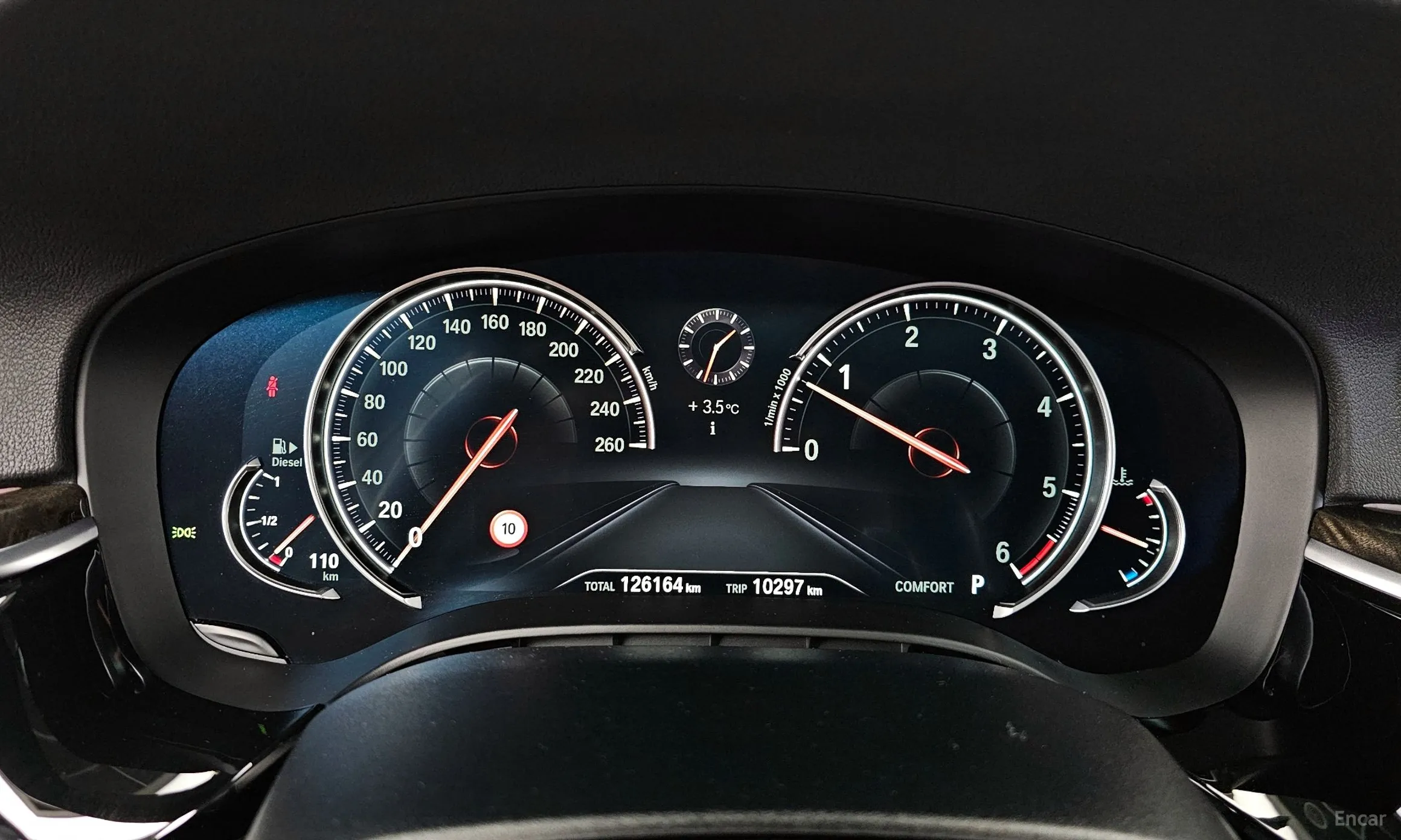 BMW 5 Series (G30) превью 8