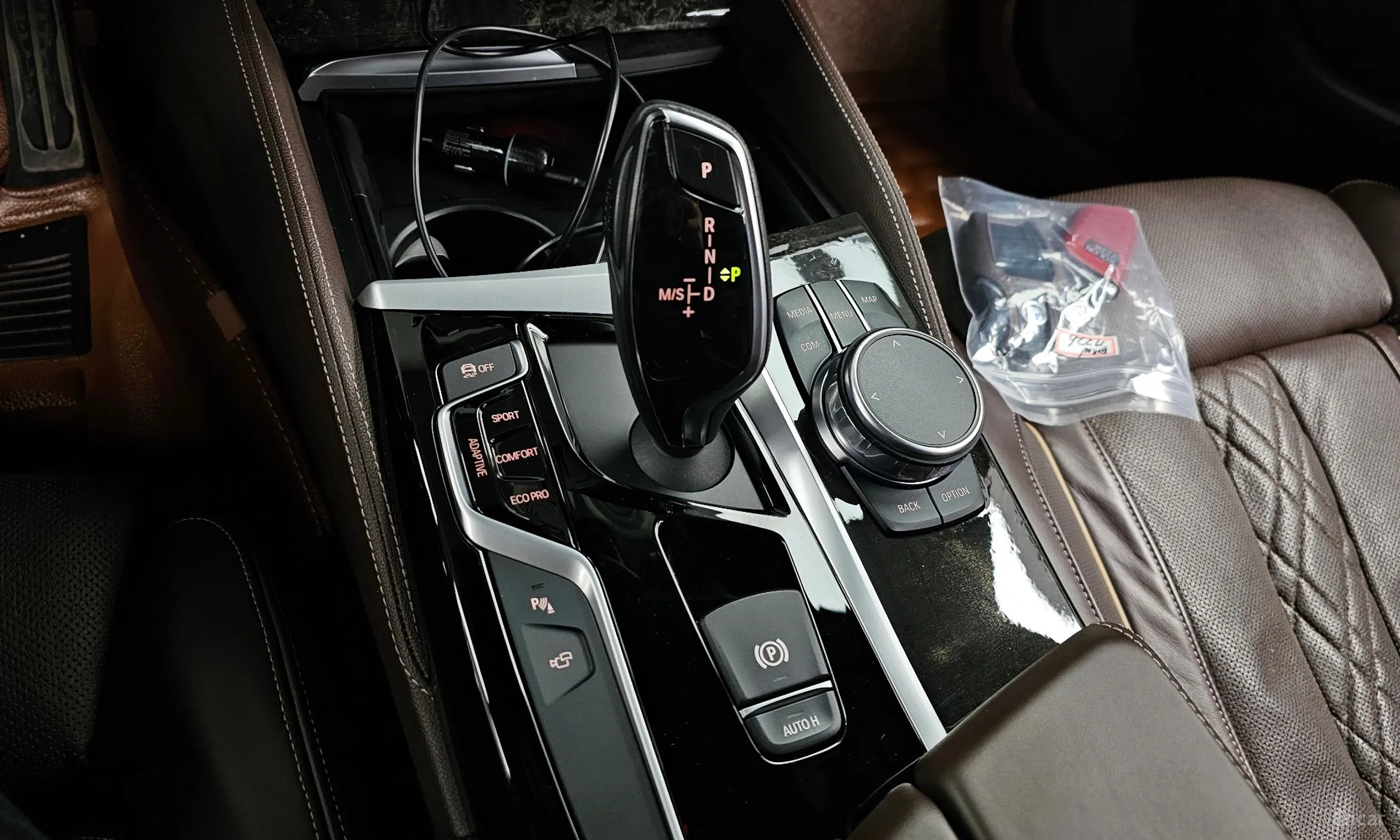 BMW 5 Series (G30) превью 9