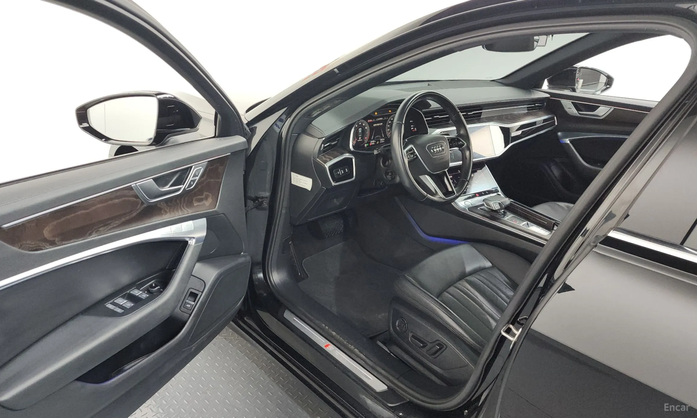 Audi A6 (C8) превью 10