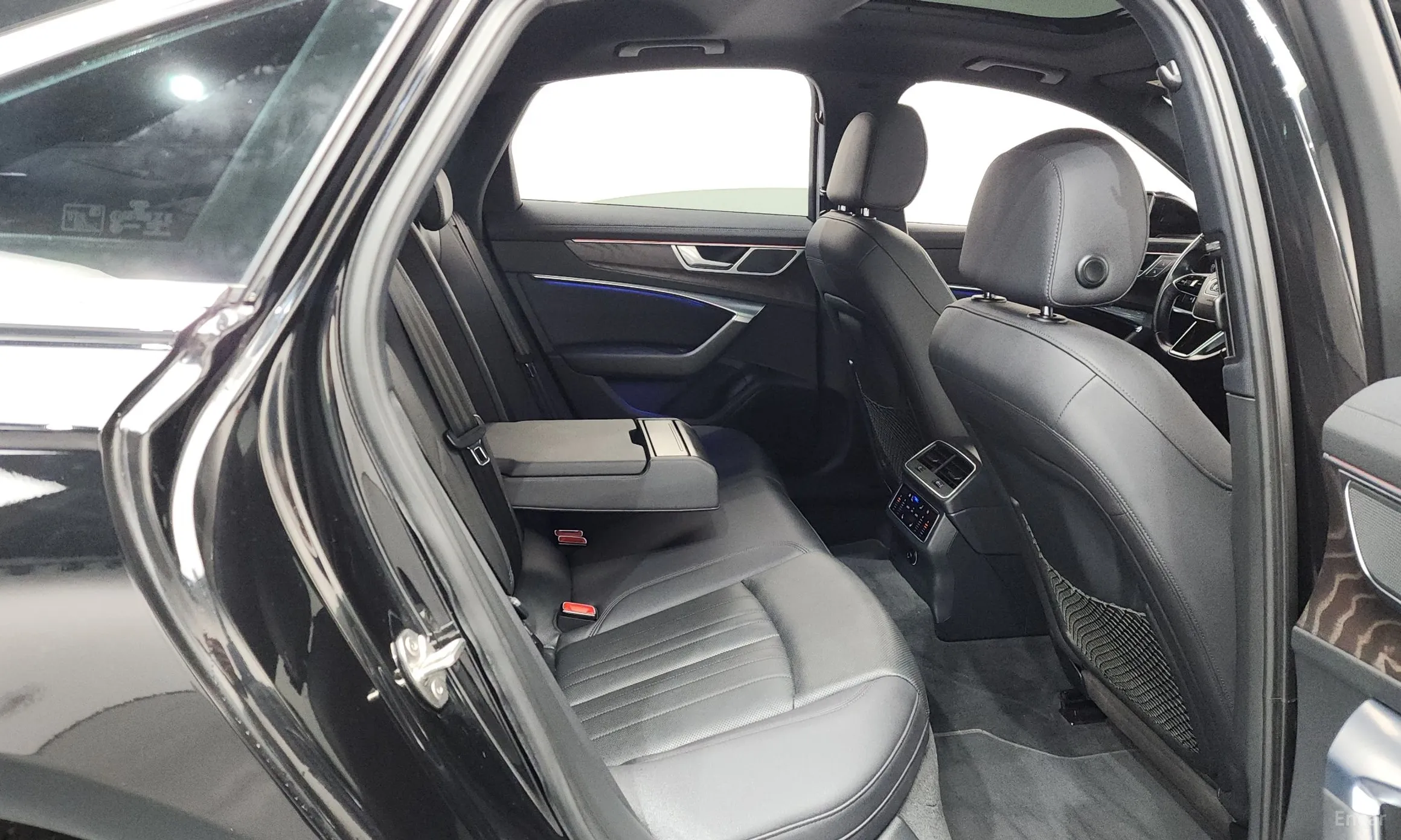 Audi A6 (C8) превью 12