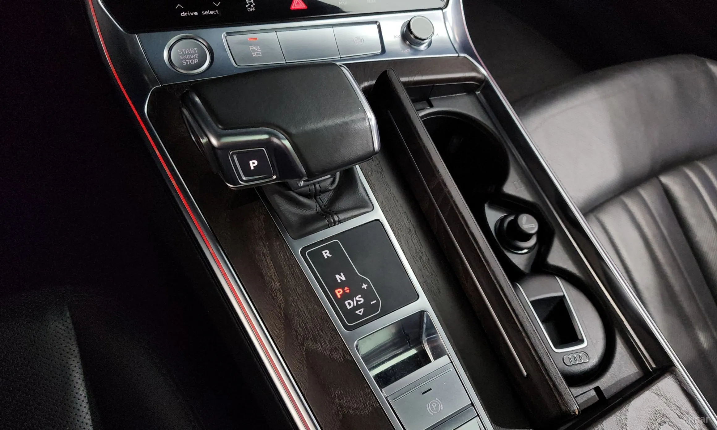 Audi A6 (C8) превью 9