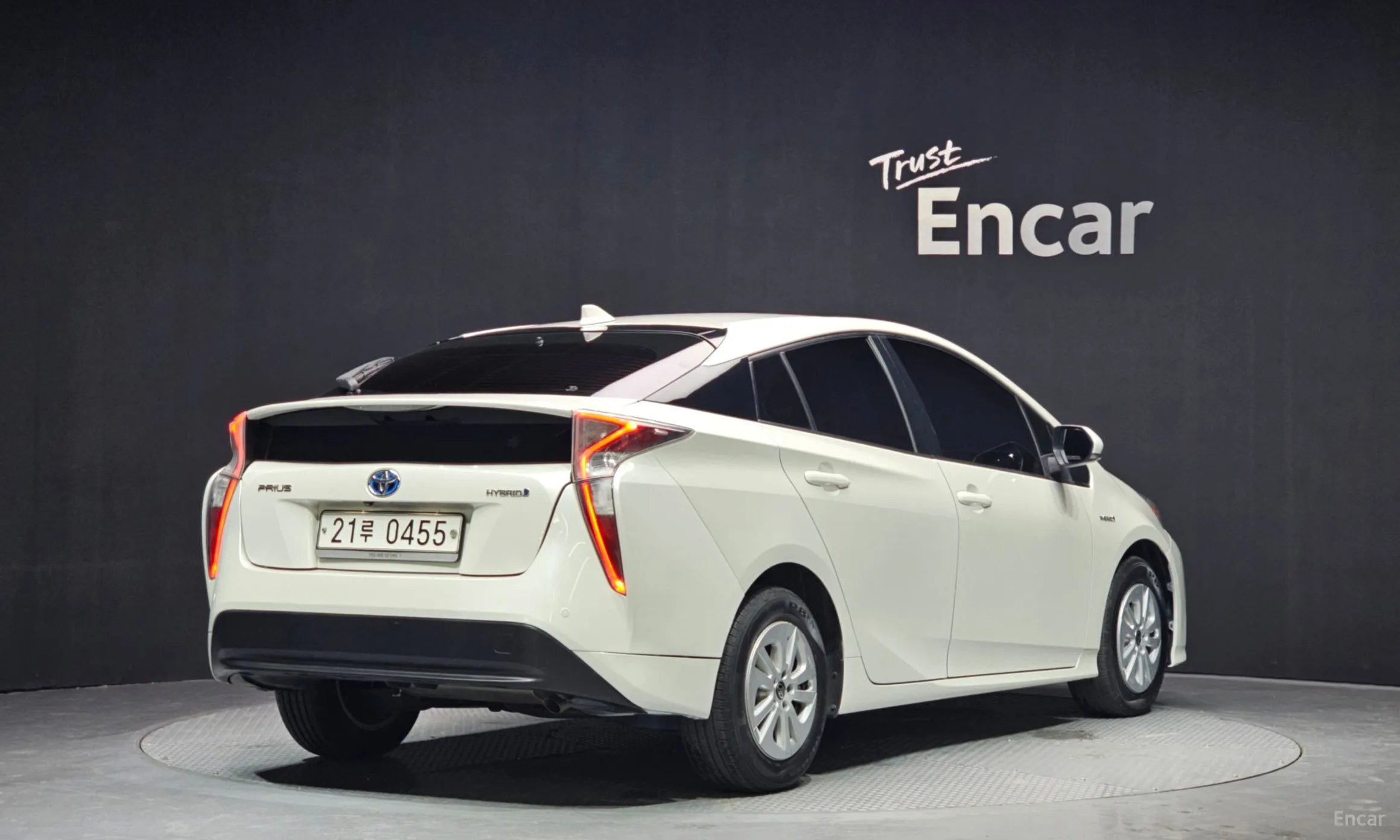 Toyota Prius 4th Generation превью 2