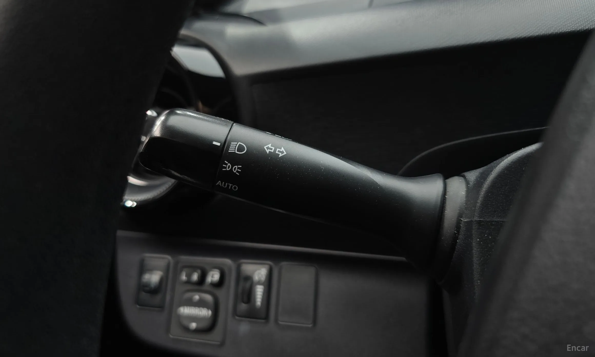 Toyota Prius C превью 19