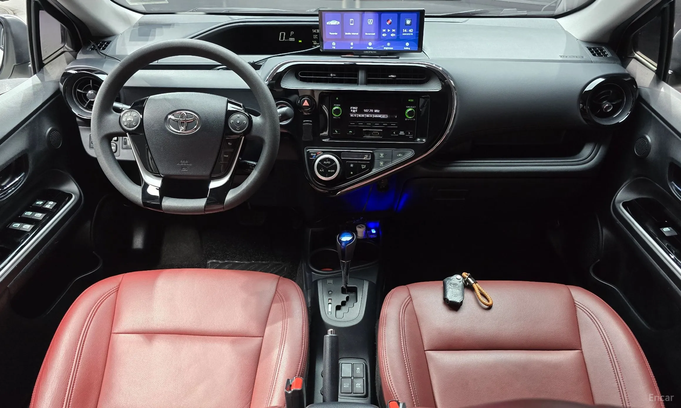 Toyota Prius C превью 7