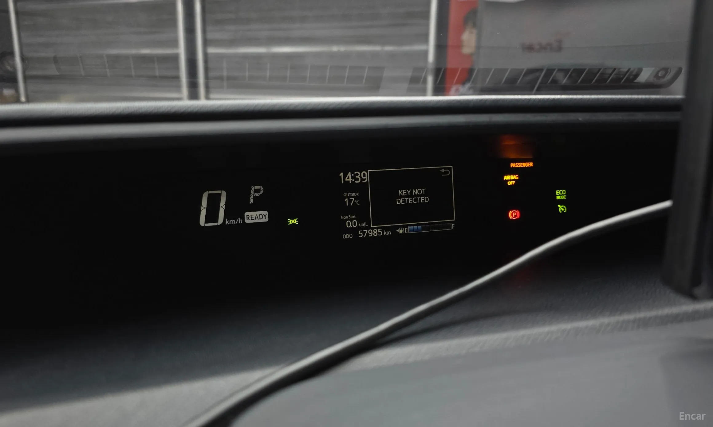 Toyota Prius C превью 8