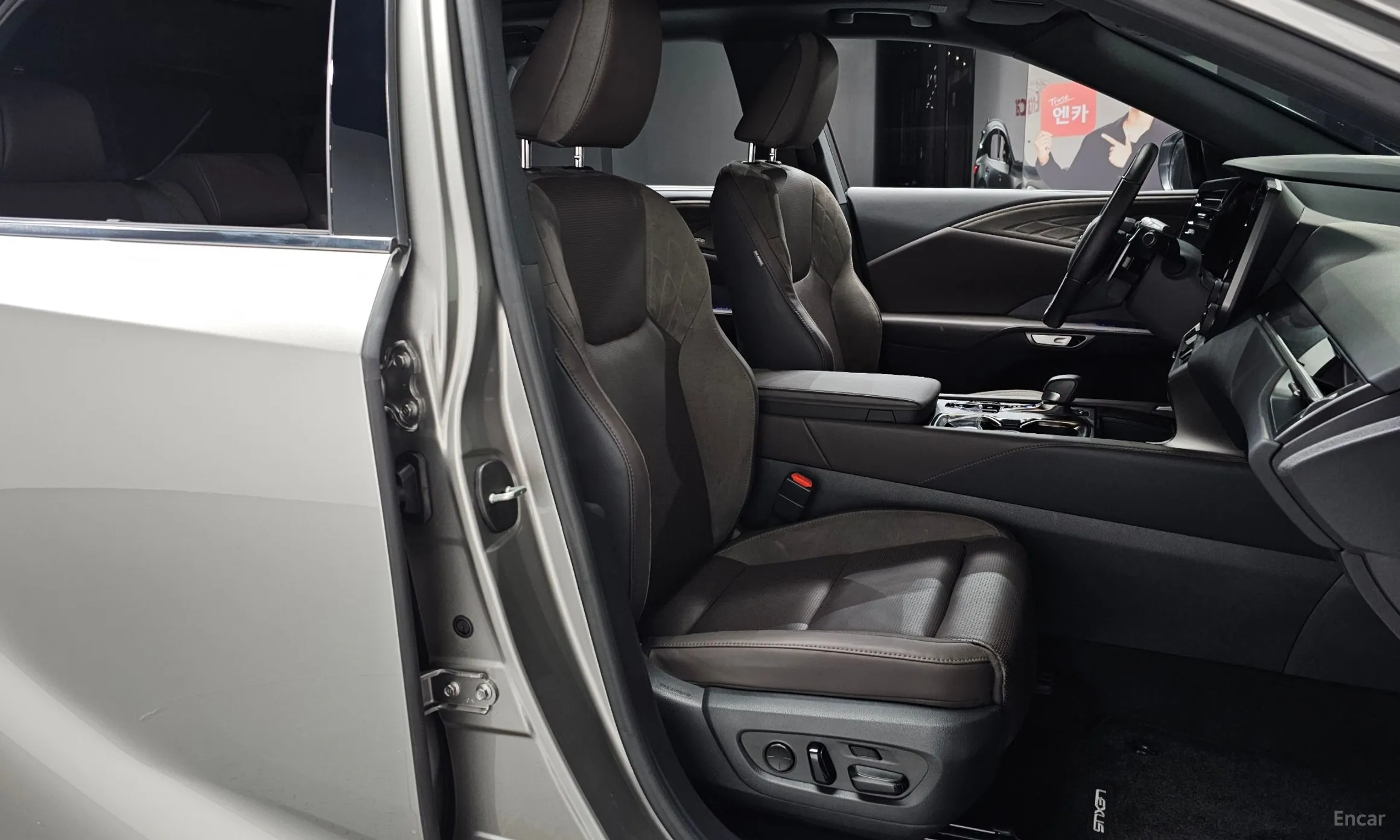 Lexus RX350h 5th Generation превью 10