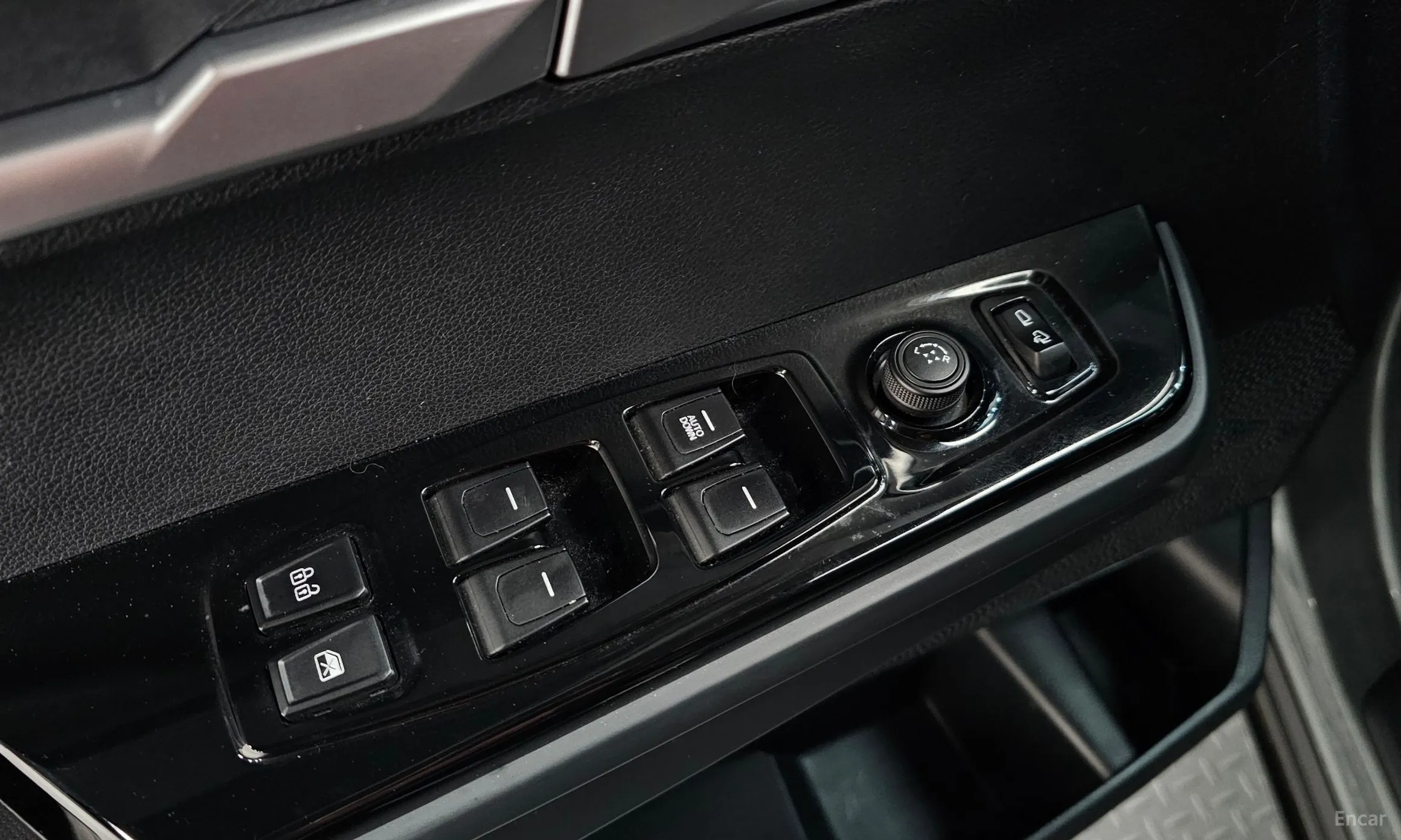 KG Mobility (SsangYong) Torres превью 18