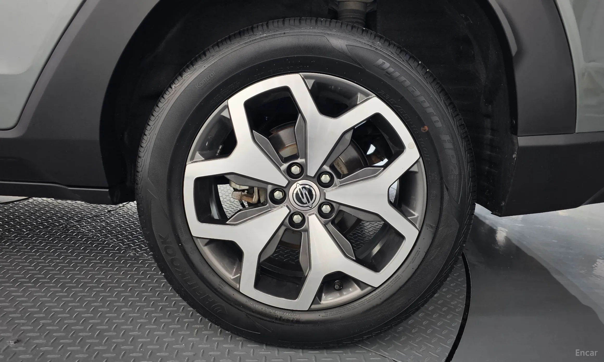 KG Mobility (SsangYong) Torres превью 5
