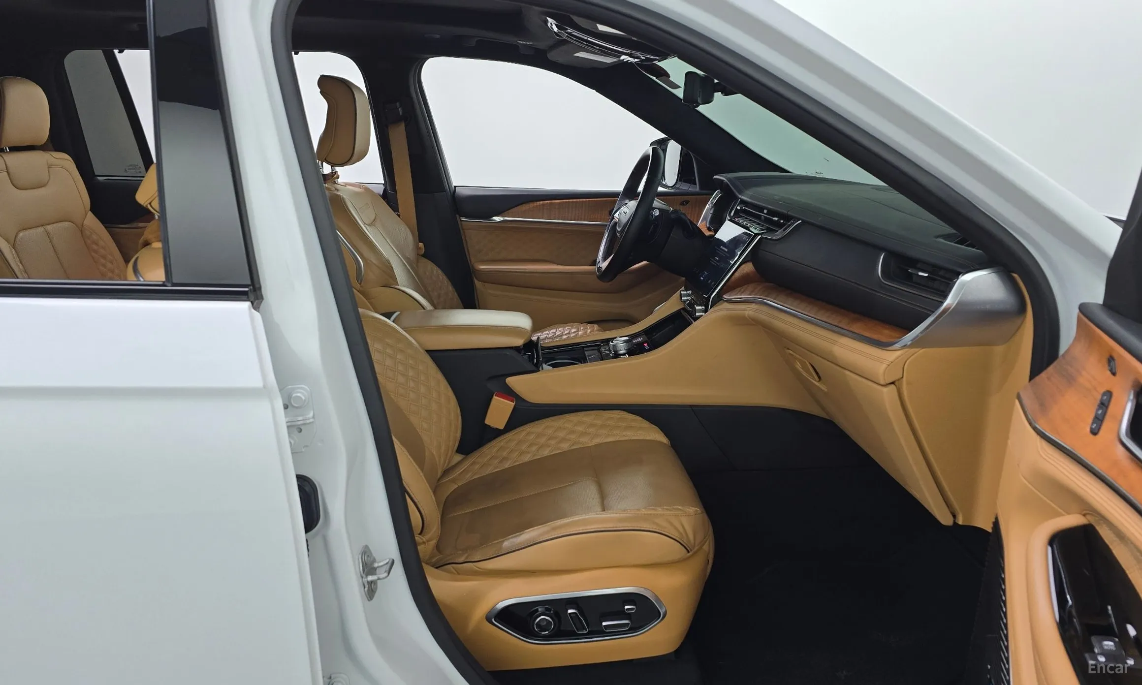 Jeep Grand Cherokee (WL) превью 11