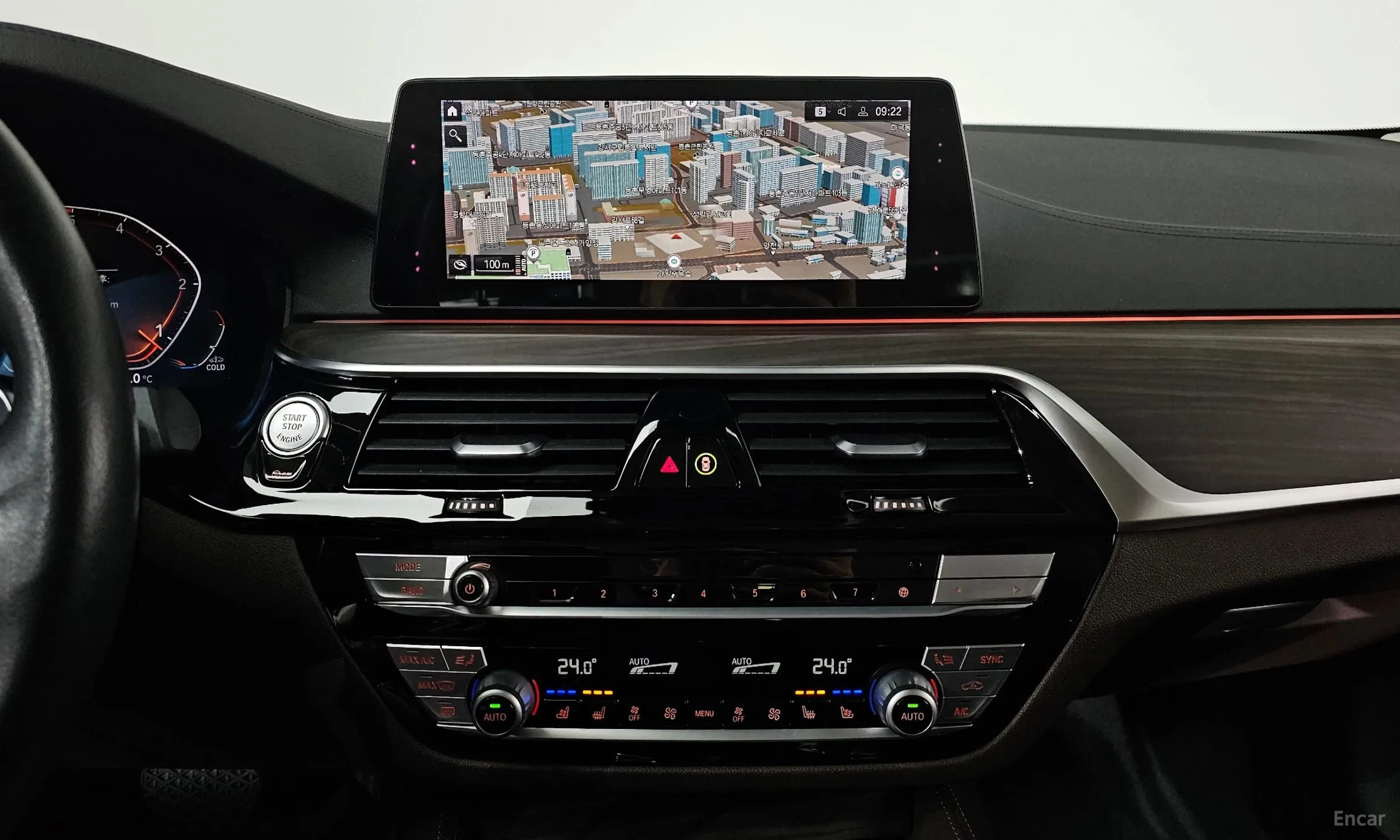 BMW 5 Series (G30) превью 14