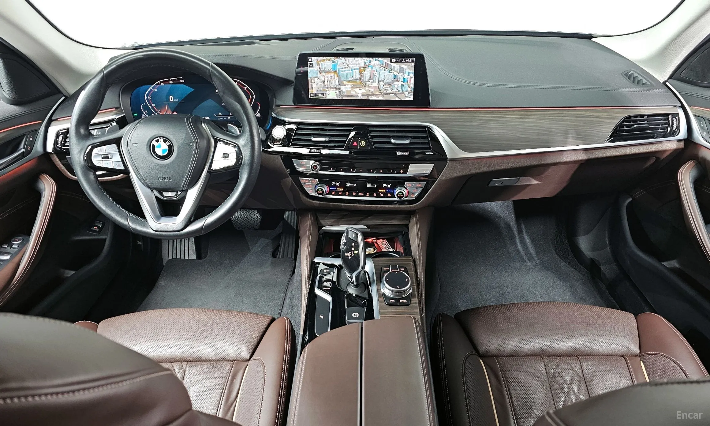 BMW 5 Series (G30) превью 7